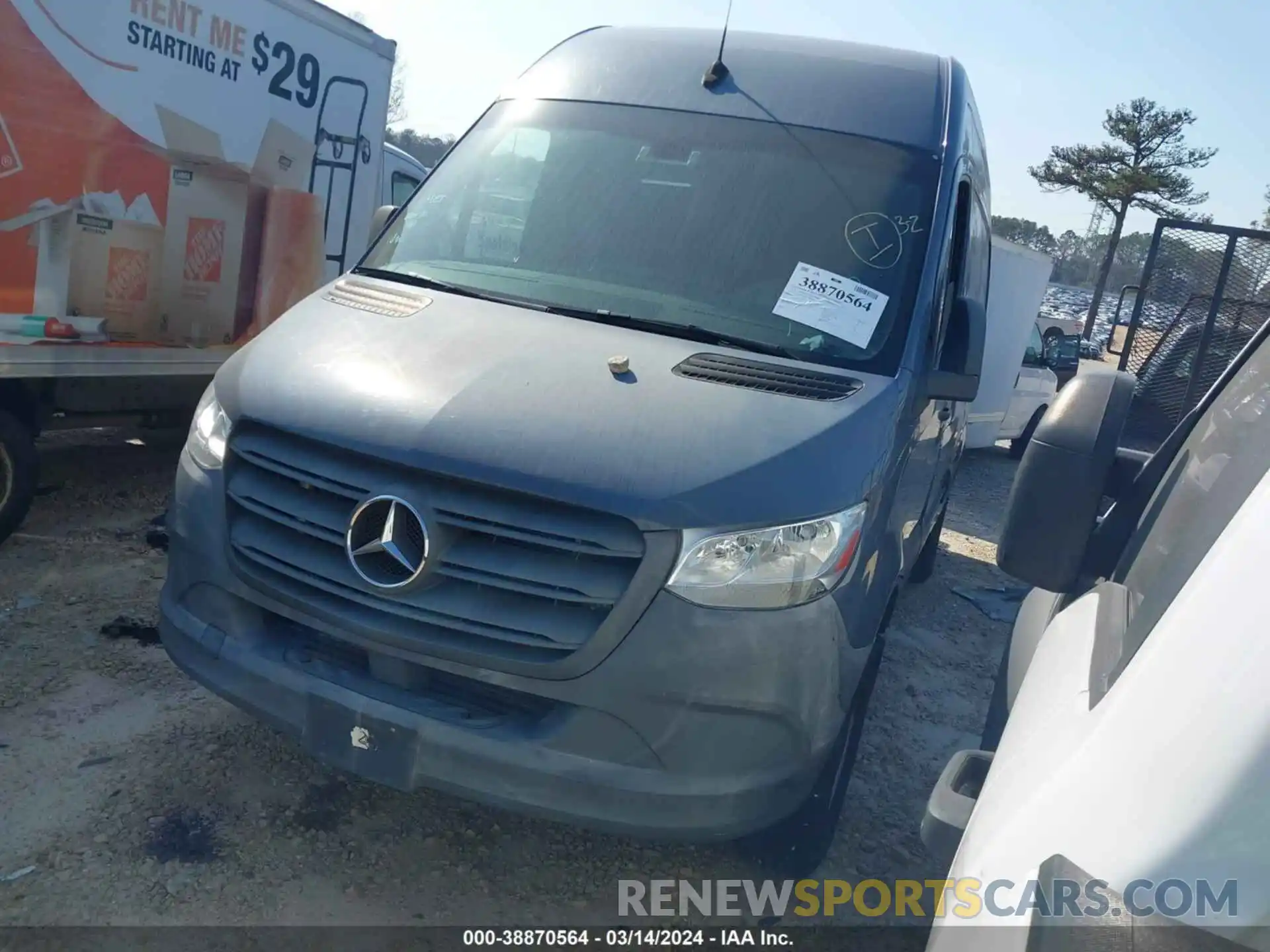 2 Фотография поврежденного автомобиля WD4PF0CD2KT004859 MERCEDES-BENZ SPRINTER 2500 2019