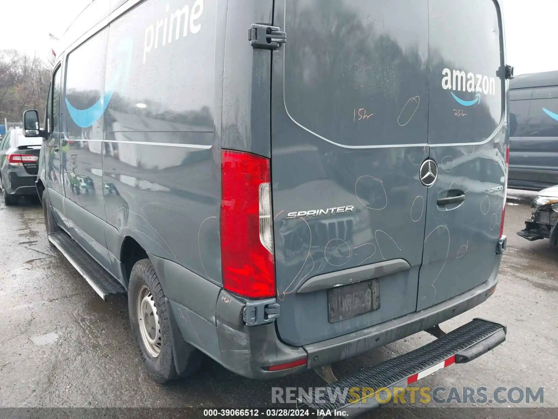 3 Photograph of a damaged car WD4PF0CD4KP043932 MERCEDES-BENZ SPRINTER 2500 2019