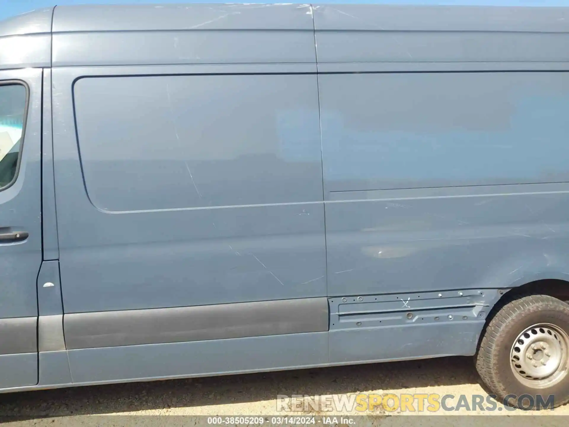 14 Photograph of a damaged car WD4PF1CD1KP141435 MERCEDES-BENZ SPRINTER 2500 2019