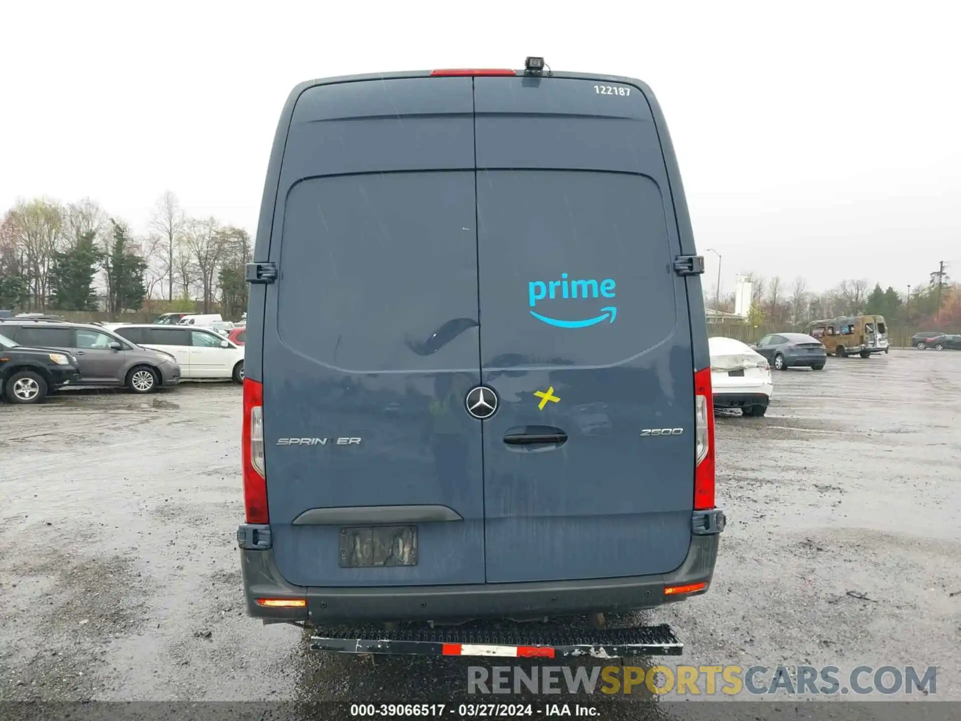 16 Photograph of a damaged car WD4PF1CD4KP139341 MERCEDES-BENZ SPRINTER 2500 2019