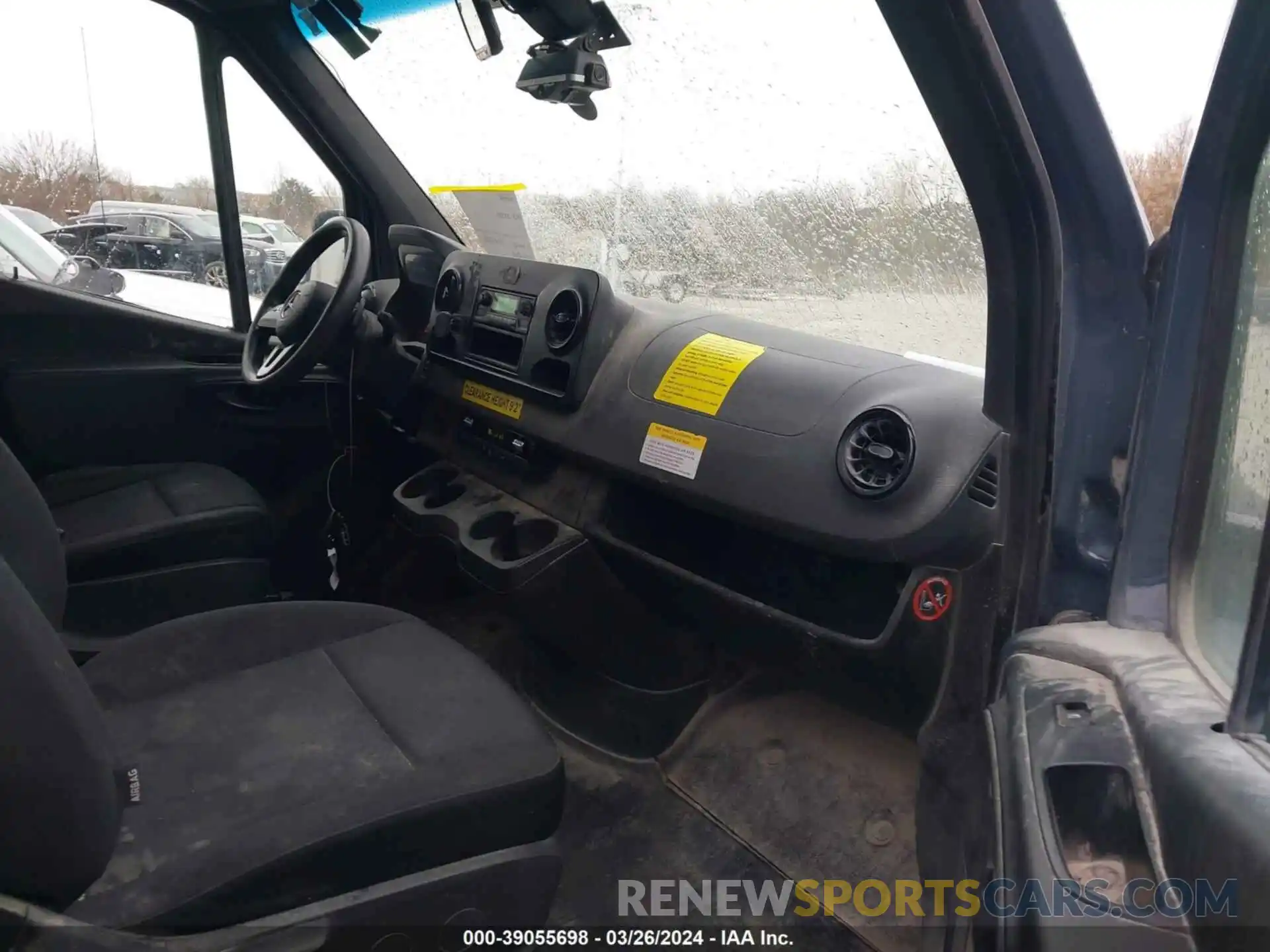 5 Photograph of a damaged car WD4PF1CD5KT012475 MERCEDES-BENZ SPRINTER 2500 2019