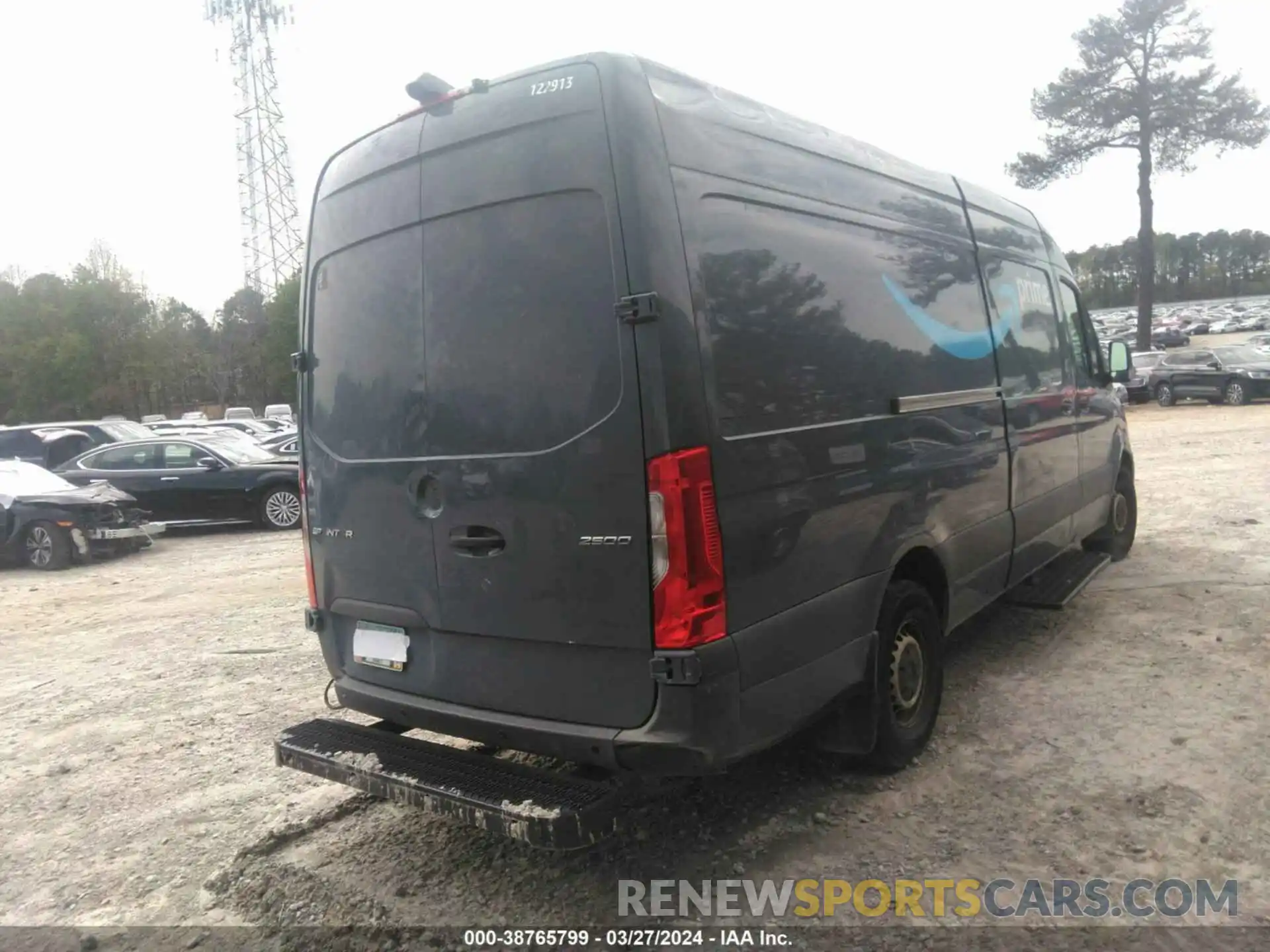 4 Фотография поврежденного автомобиля WD4PF1CD6KP111802 MERCEDES-BENZ SPRINTER 2500 2019