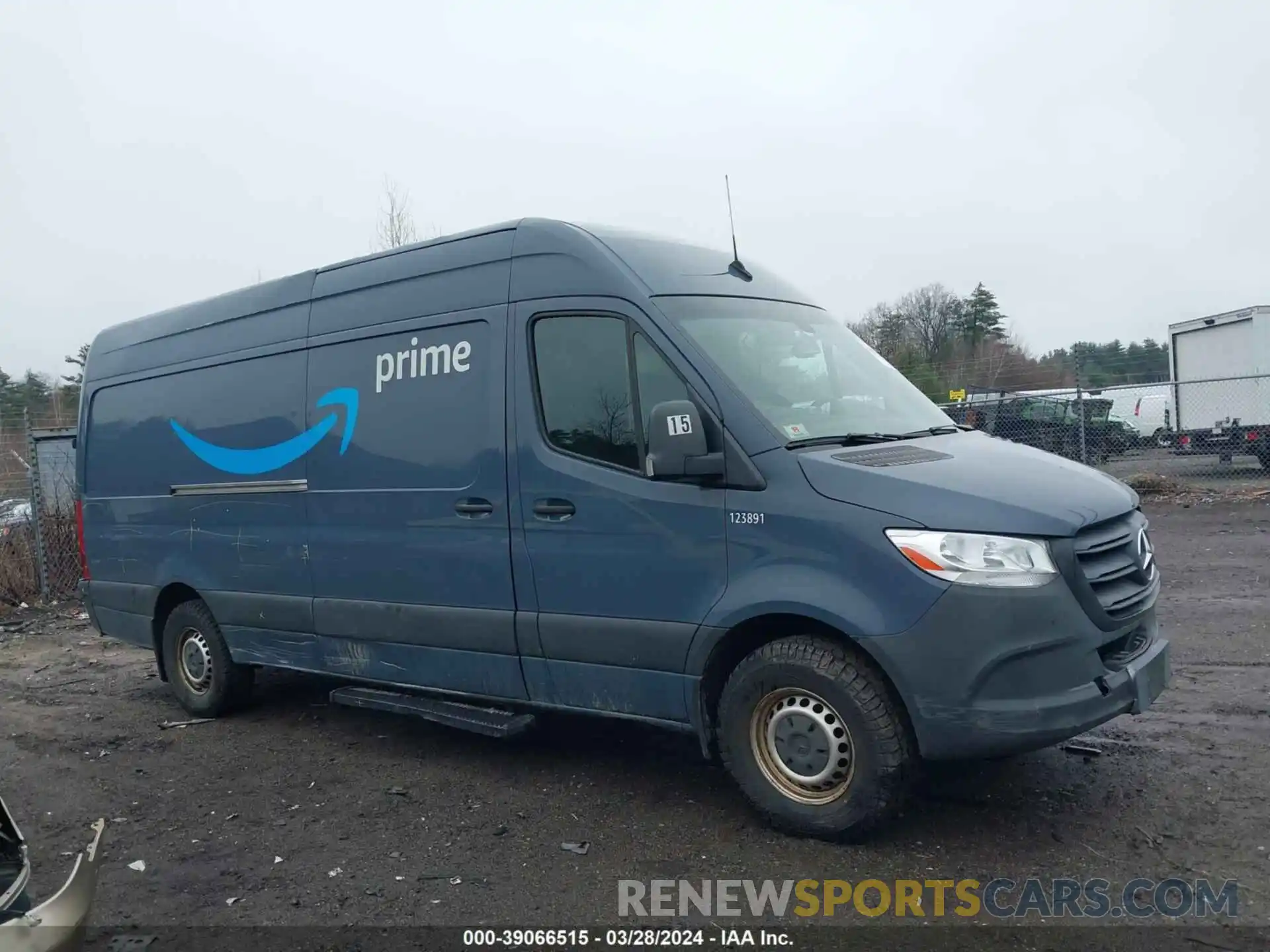 13 Photograph of a damaged car WD4PF1CD8KP114278 MERCEDES-BENZ SPRINTER 2500 2019