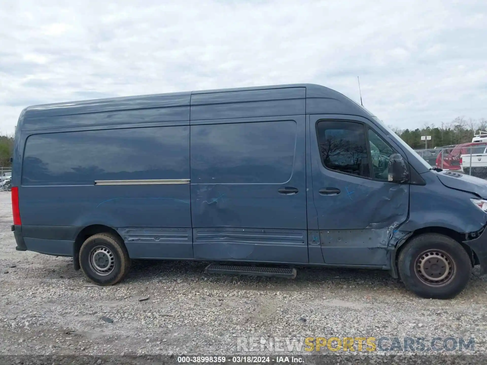 13 Photograph of a damaged car WD4PF1CDXKP114461 MERCEDES-BENZ SPRINTER 2500 2019