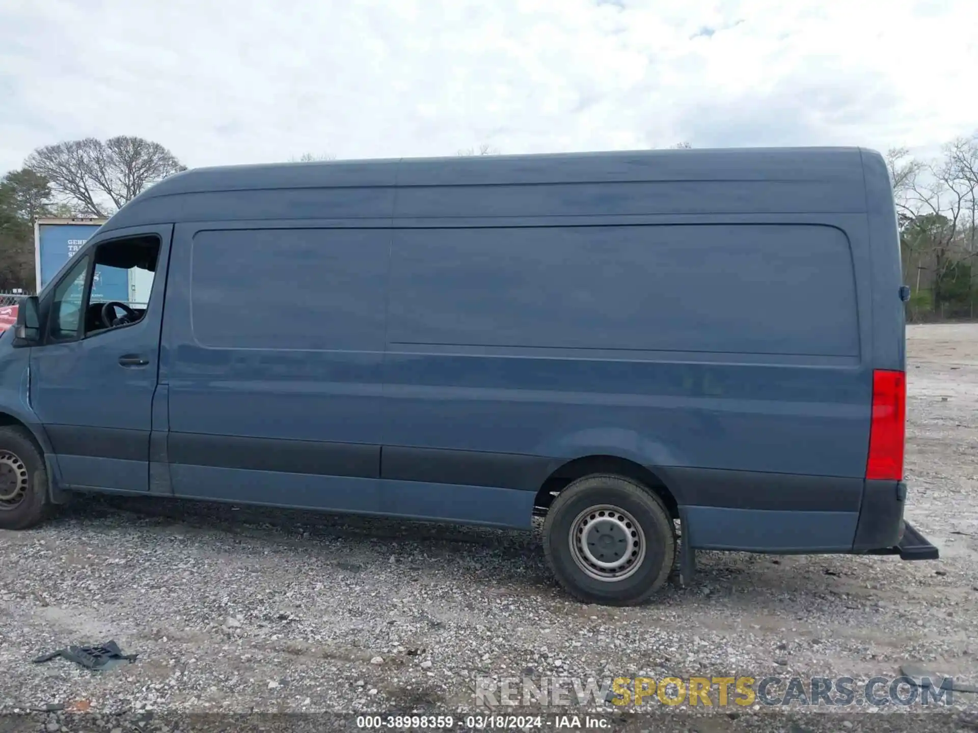 14 Photograph of a damaged car WD4PF1CDXKP114461 MERCEDES-BENZ SPRINTER 2500 2019