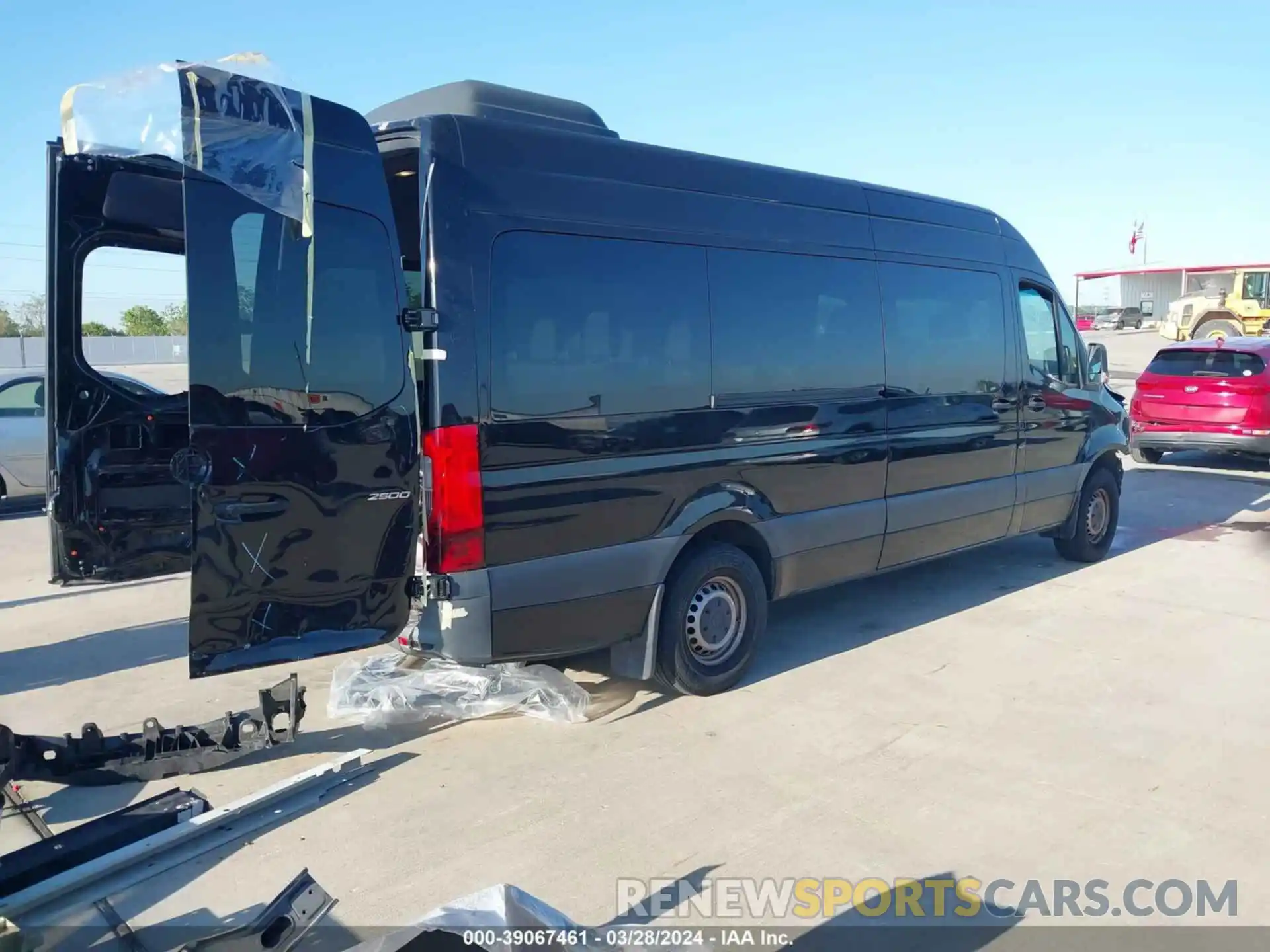 4 Фотография поврежденного автомобиля WDZPF1ED9KT015113 MERCEDES-BENZ SPRINTER 2500 2019