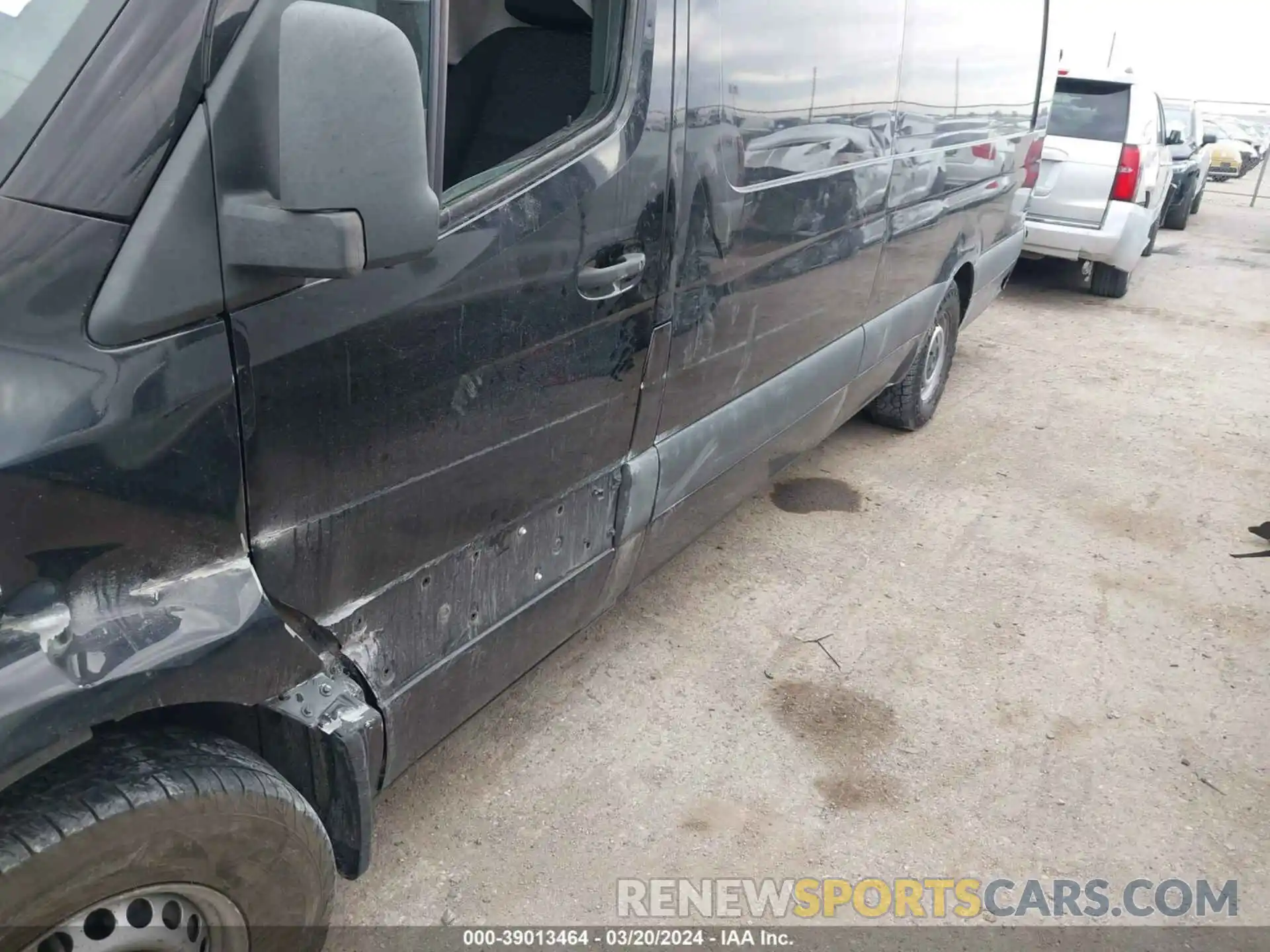 17 Photograph of a damaged car W1W4EDHY1LP208022 MERCEDES-BENZ SPRINTER 2500 2020