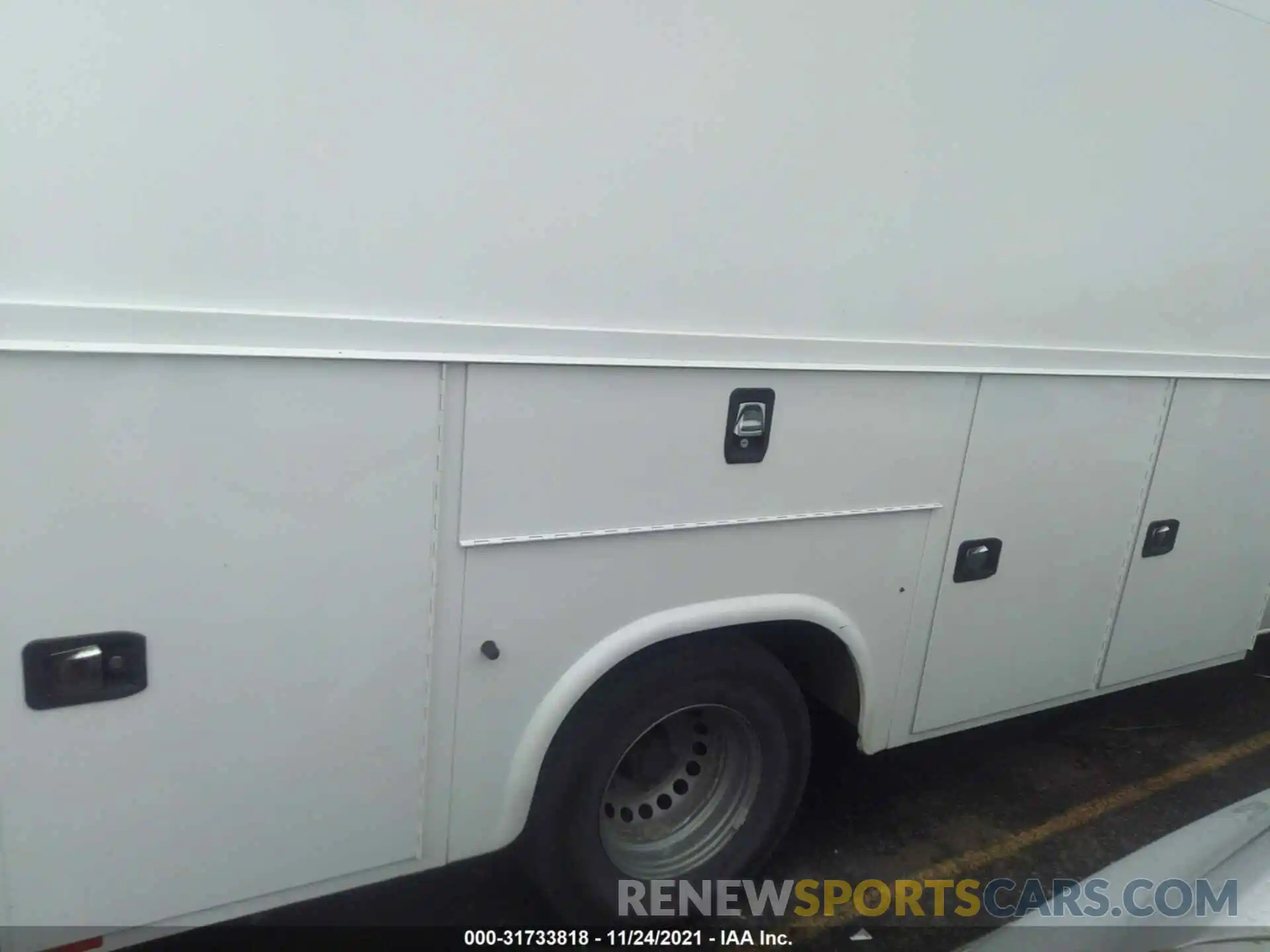 13 Photograph of a damaged car WDAPF3CD8KN034175 MERCEDES-BENZ SPRINTER CAB CHASSIS 2019