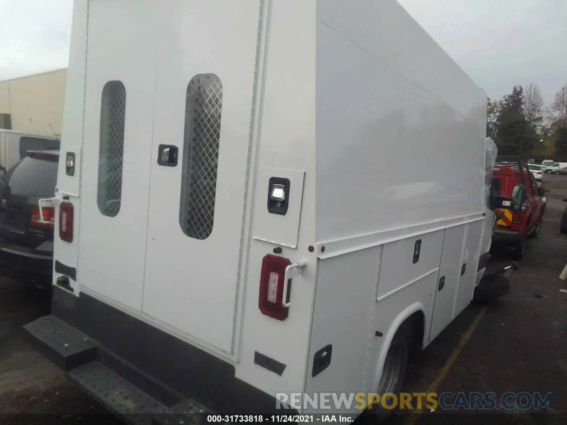 4 Photograph of a damaged car WDAPF3CD8KN034175 MERCEDES-BENZ SPRINTER CAB CHASSIS 2019