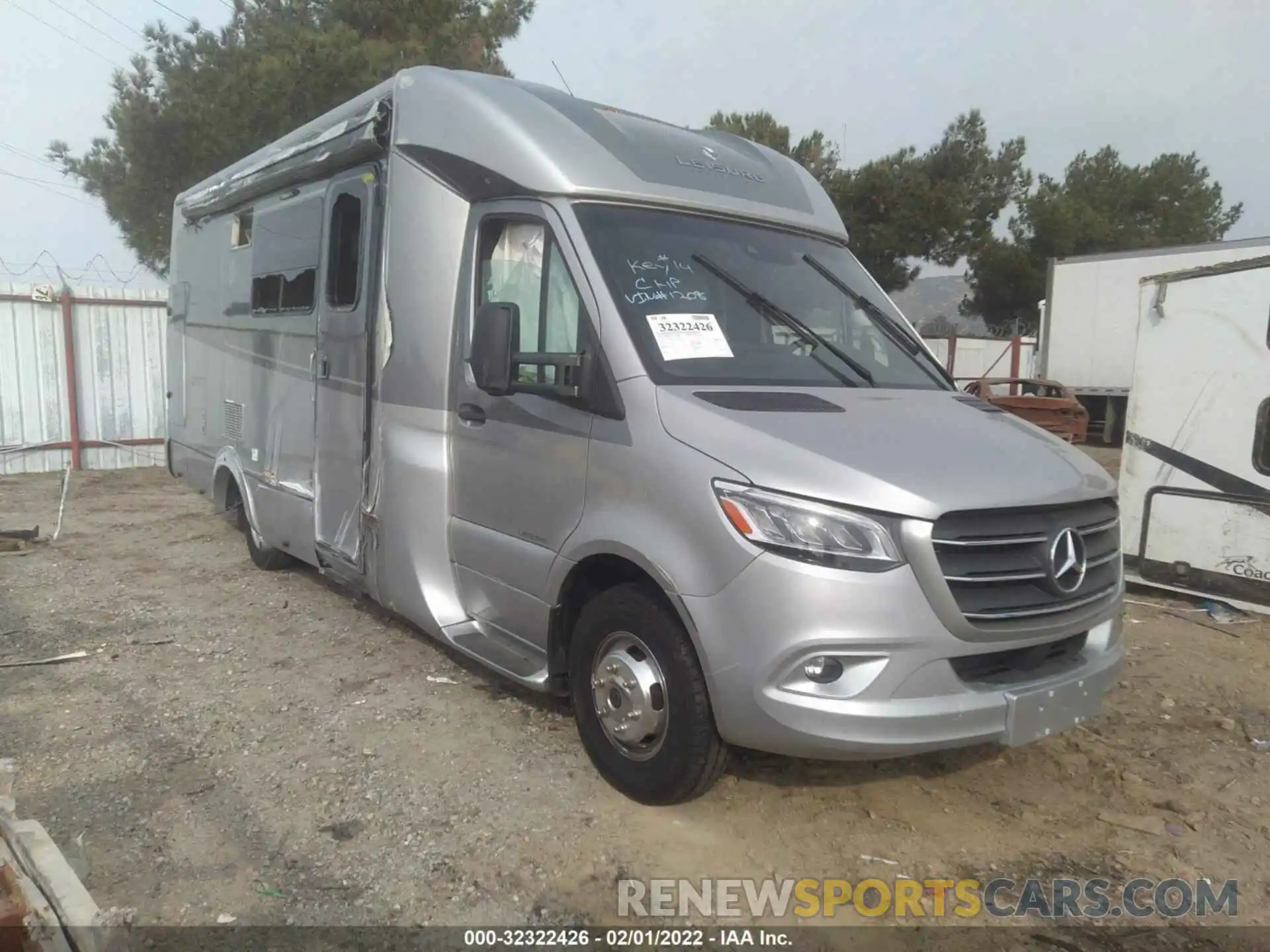 1 Photograph of a damaged car W1X8E33Y4LN121208 MERCEDES-BENZ SPRINTER CAB CHASSIS 2020