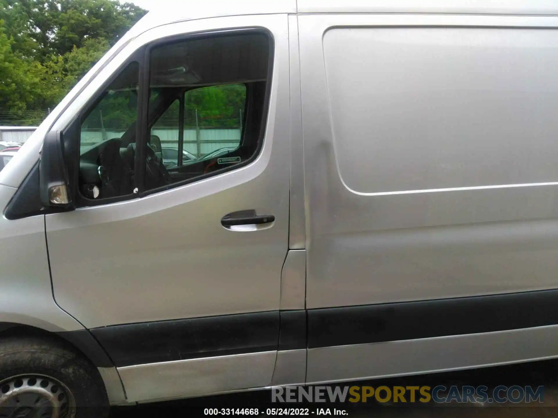 12 Photograph of a damaged car W1W70BGY1KT017272 MERCEDES-BENZ SPRINTER CARGO VAN 2019