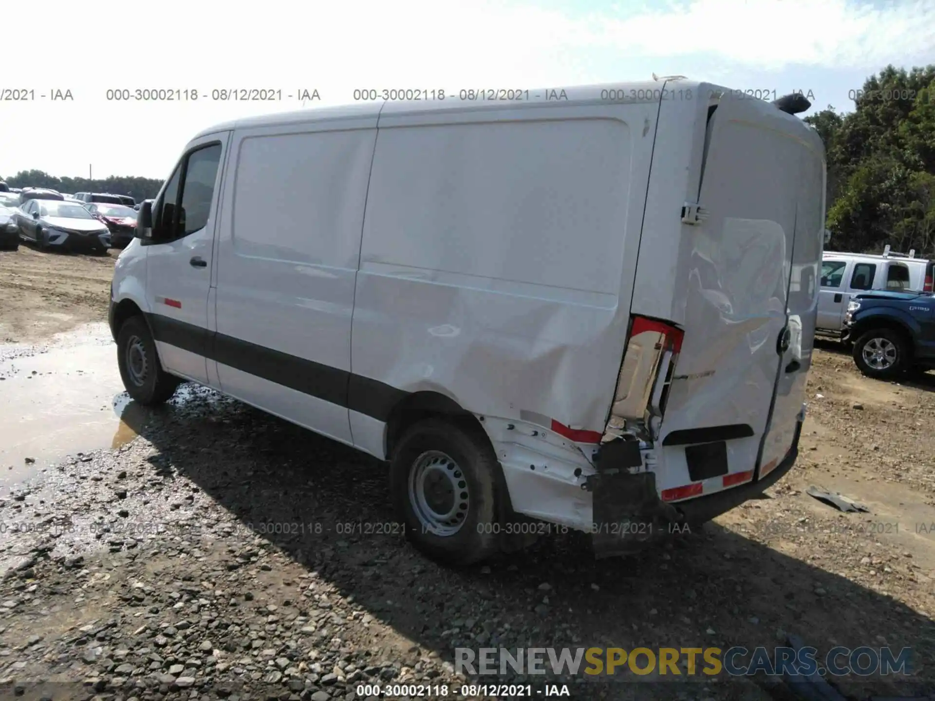 3 Фотография поврежденного автомобиля W1W70BGY7KT018250 MERCEDES-BENZ SPRINTER CARGO VAN 2019