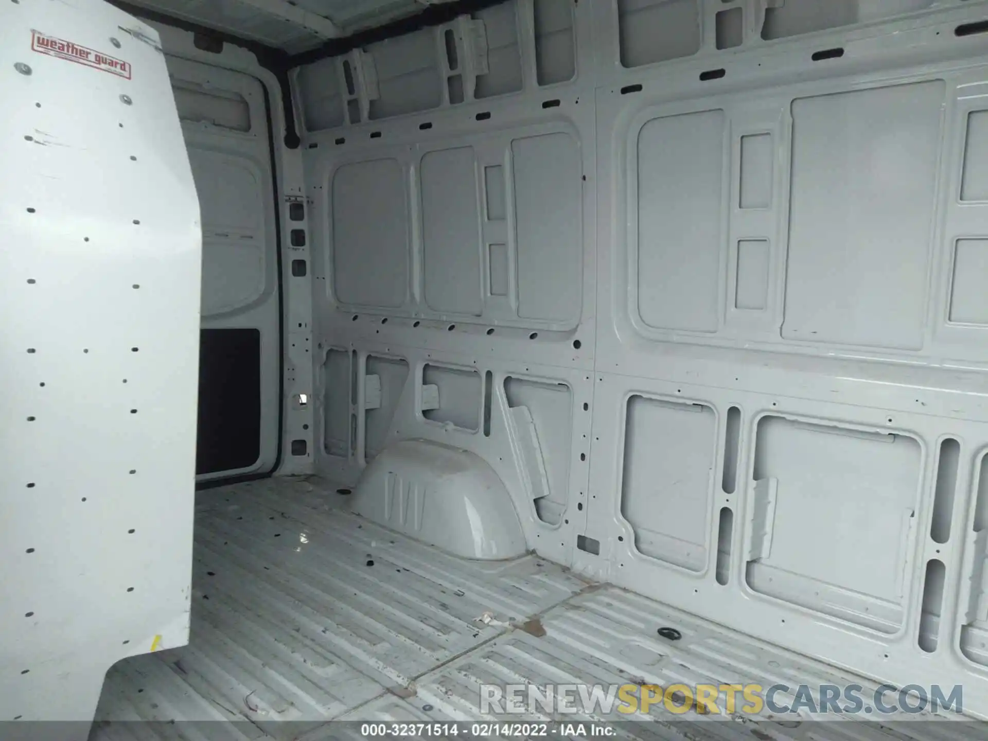 8 Фотография поврежденного автомобиля WD3PF0CD3KT005930 MERCEDES-BENZ SPRINTER CARGO VAN 2019