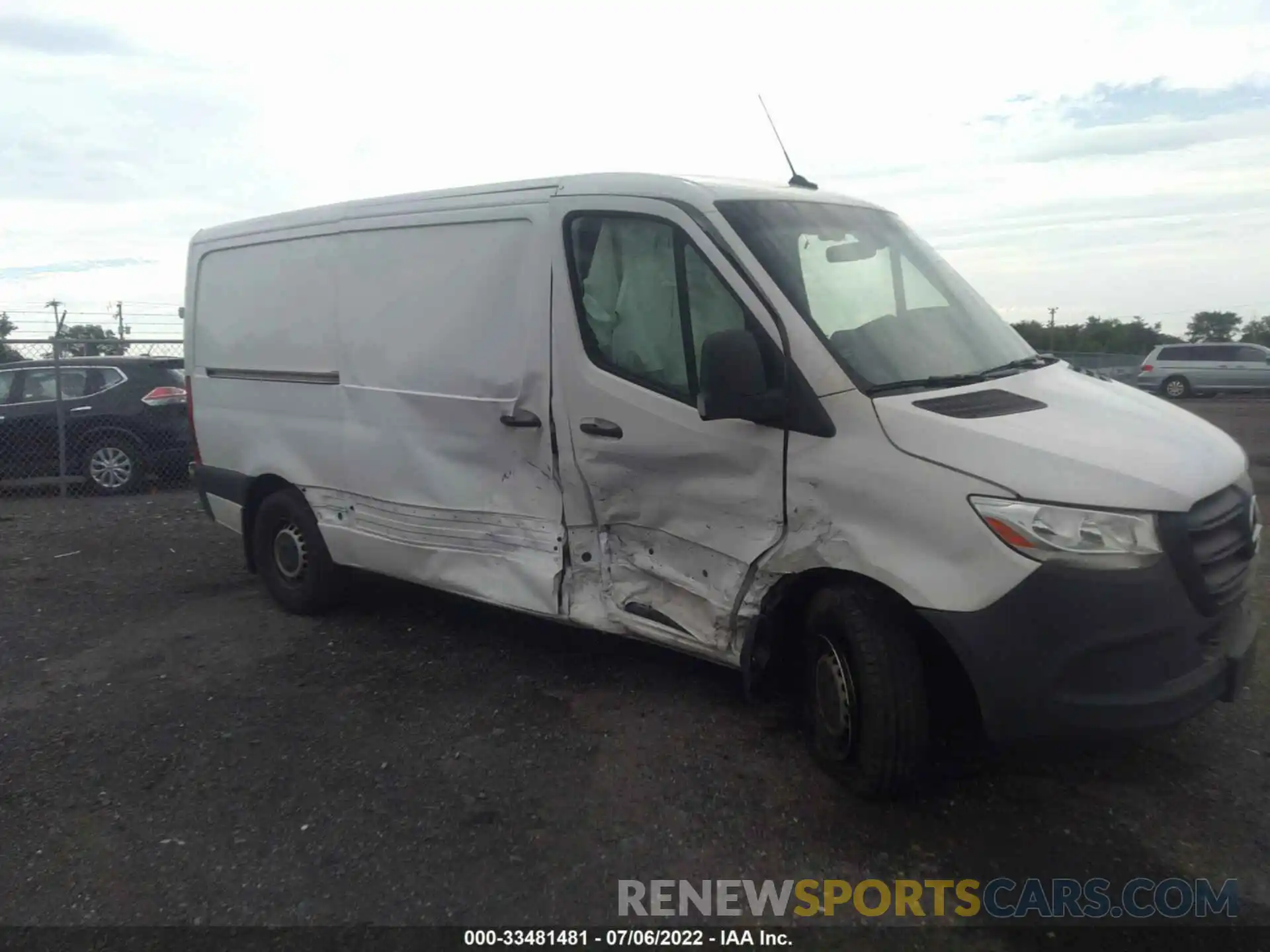 1 Photograph of a damaged car WD3PF0CD4KP023118 MERCEDES-BENZ SPRINTER CARGO VAN 2019