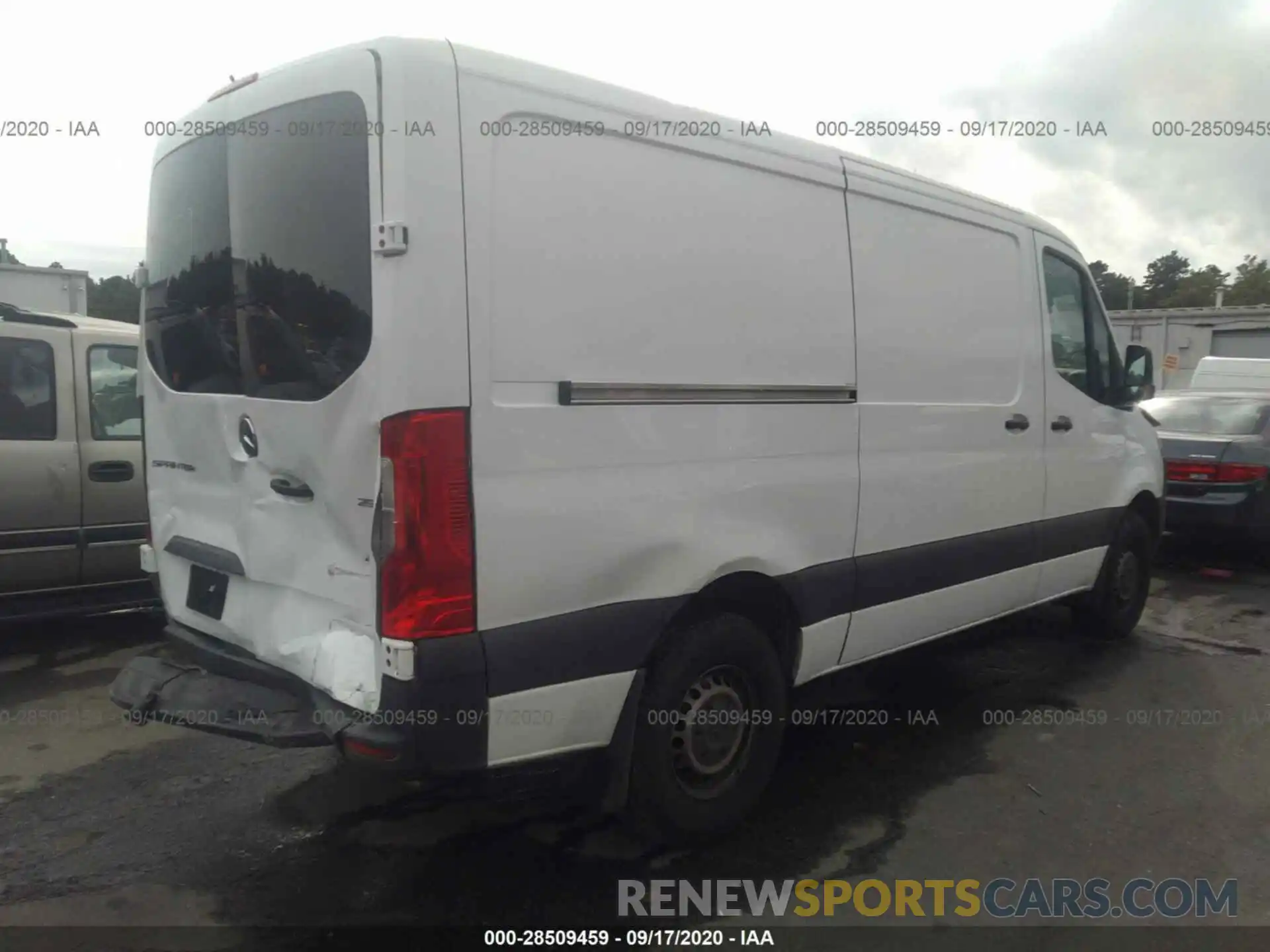 4 Фотография поврежденного автомобиля WD3PF0CD8KP036390 MERCEDES-BENZ SPRINTER CARGO VAN 2019