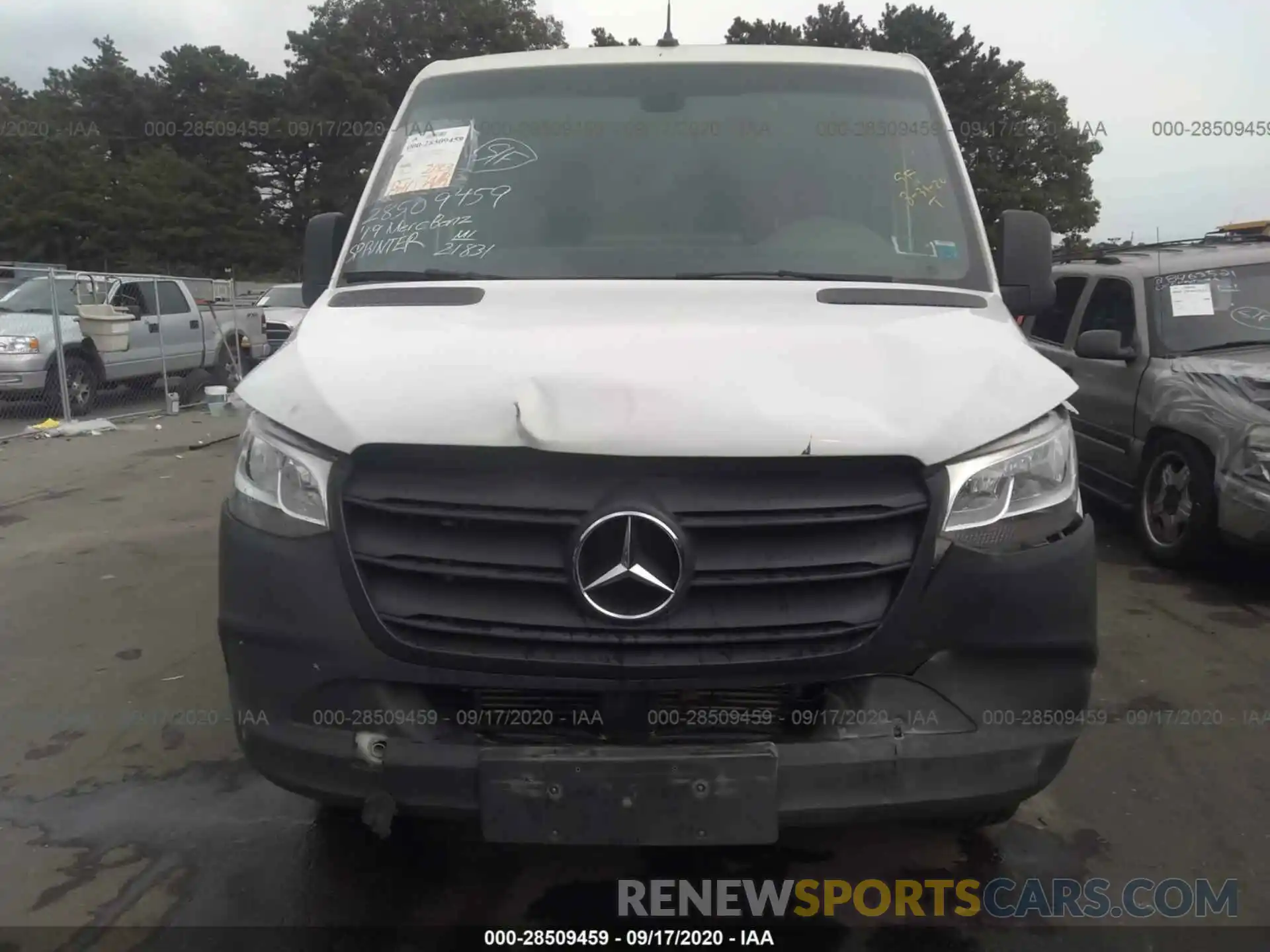 6 Photograph of a damaged car WD3PF0CD8KP036390 MERCEDES-BENZ SPRINTER CARGO VAN 2019