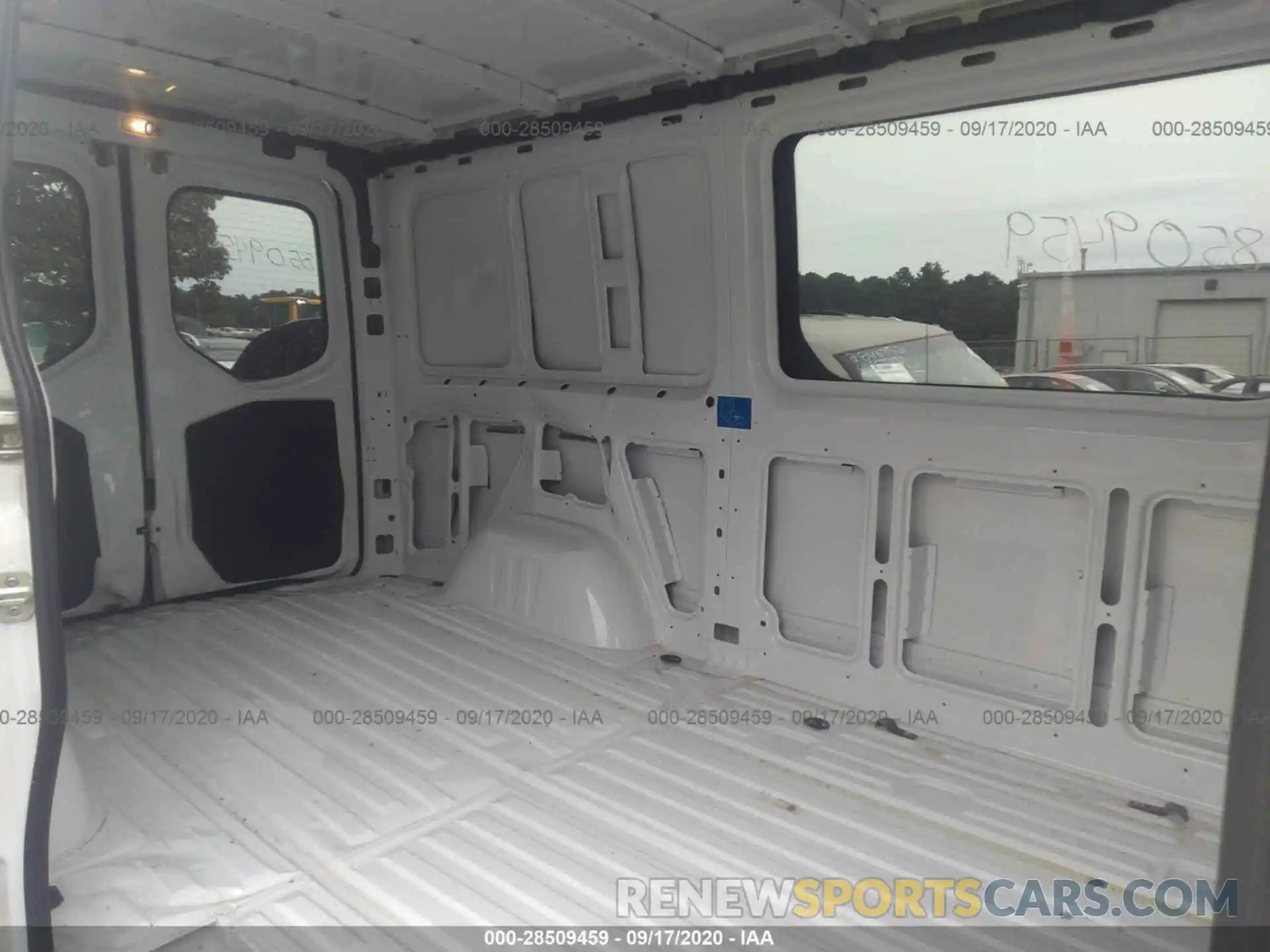 8 Photograph of a damaged car WD3PF0CD8KP036390 MERCEDES-BENZ SPRINTER CARGO VAN 2019