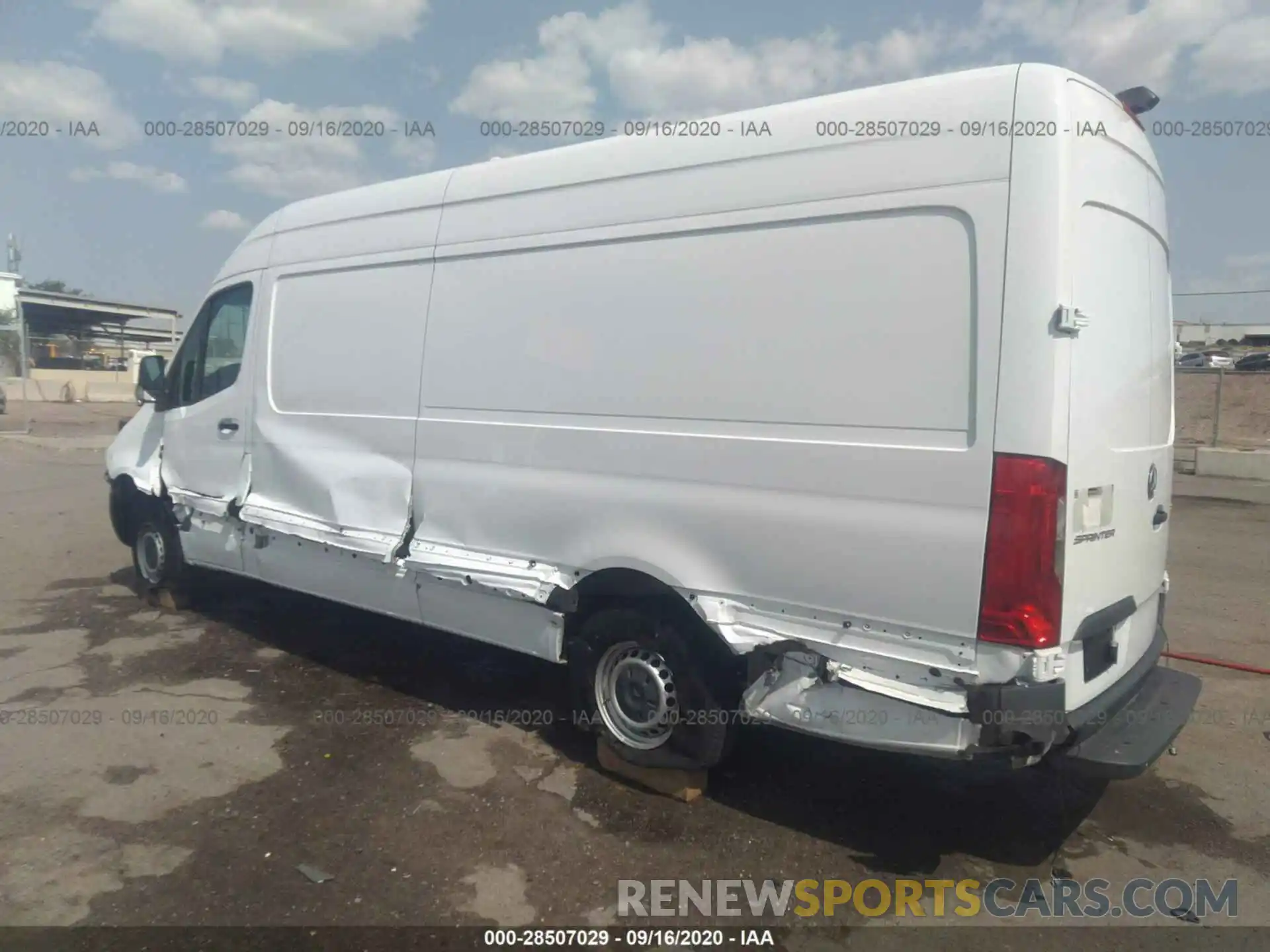 3 Фотография поврежденного автомобиля WD3PF1CD0KT007222 MERCEDES-BENZ SPRINTER CARGO VAN 2019