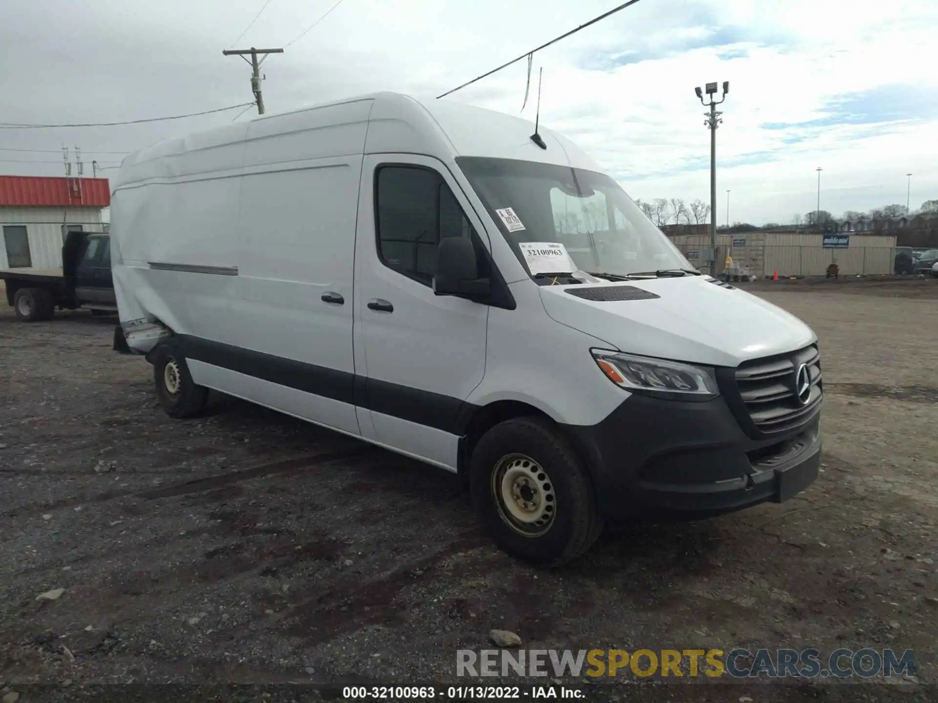 1 Фотография поврежденного автомобиля WD3PF1CD2KP078849 MERCEDES-BENZ SPRINTER CARGO VAN 2019