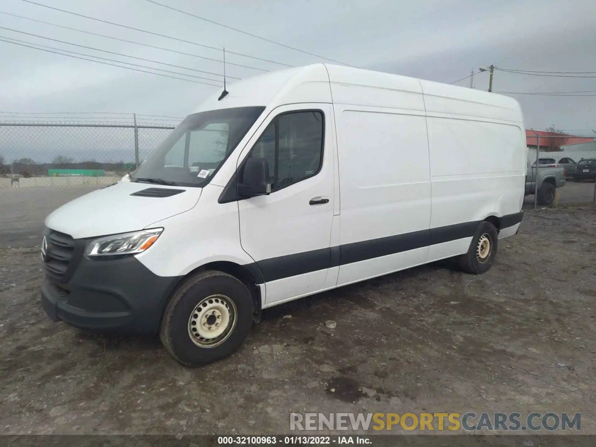 2 Фотография поврежденного автомобиля WD3PF1CD2KP078849 MERCEDES-BENZ SPRINTER CARGO VAN 2019