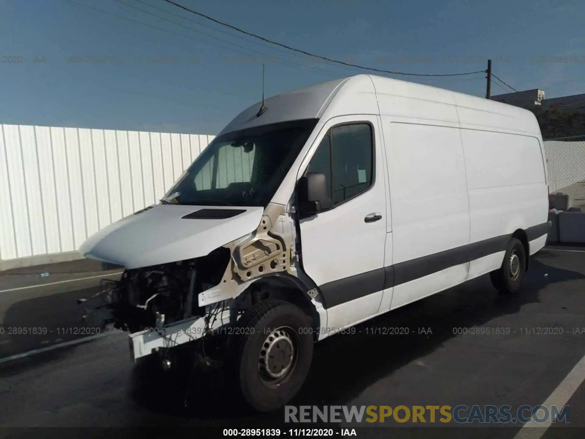 2 Фотография поврежденного автомобиля WD3PF1CD3KP029742 MERCEDES-BENZ SPRINTER CARGO VAN 2019