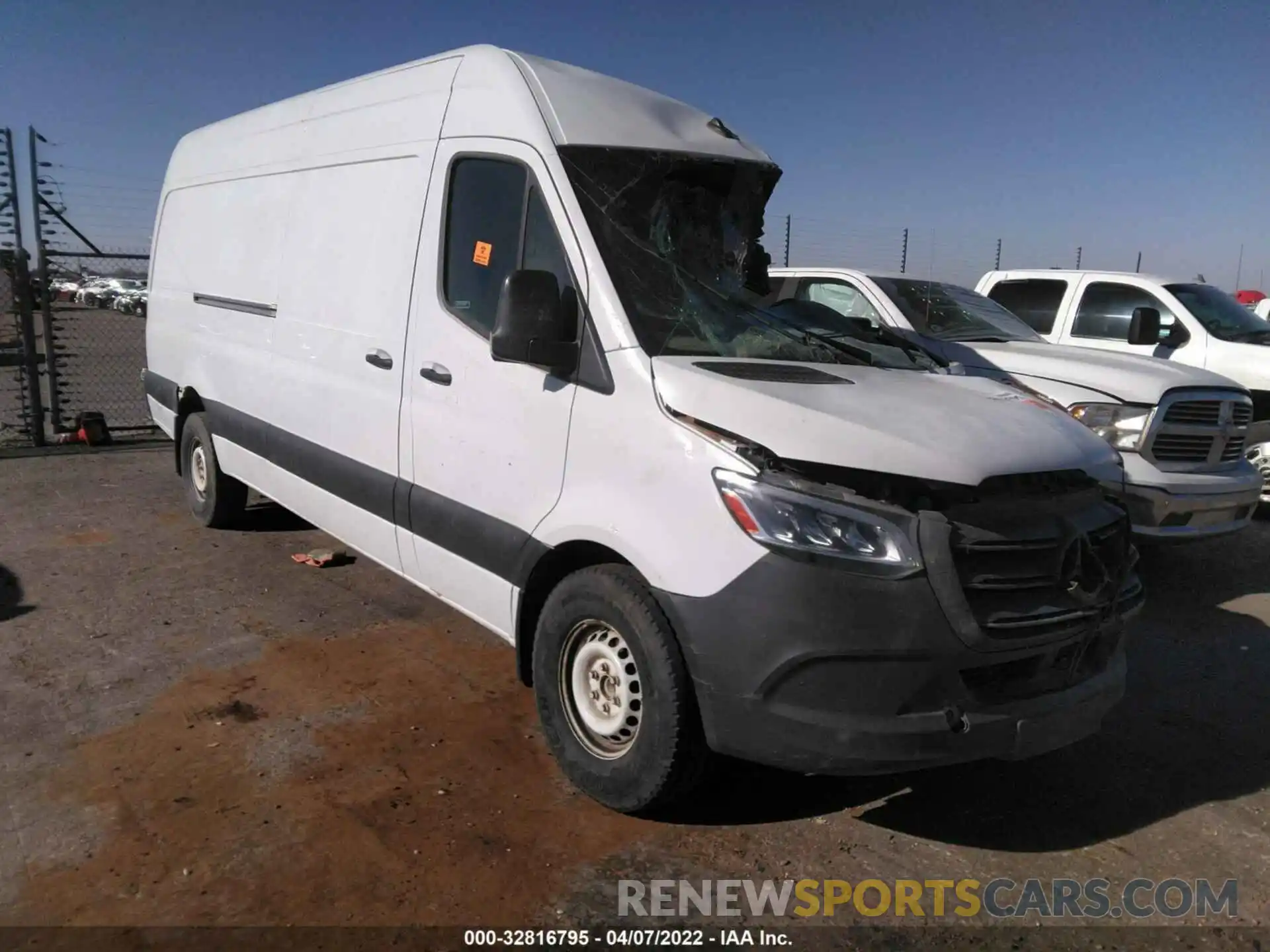 1 Photograph of a damaged car WD3PF1CD3KP103287 MERCEDES-BENZ SPRINTER CARGO VAN 2019