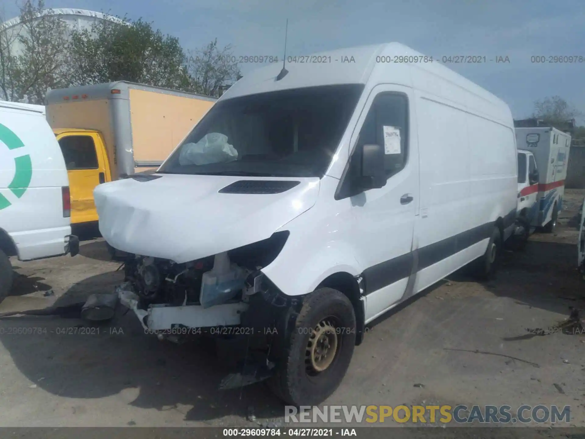 2 Фотография поврежденного автомобиля WD3PF1CD6KP052626 MERCEDES-BENZ SPRINTER CARGO VAN 2019