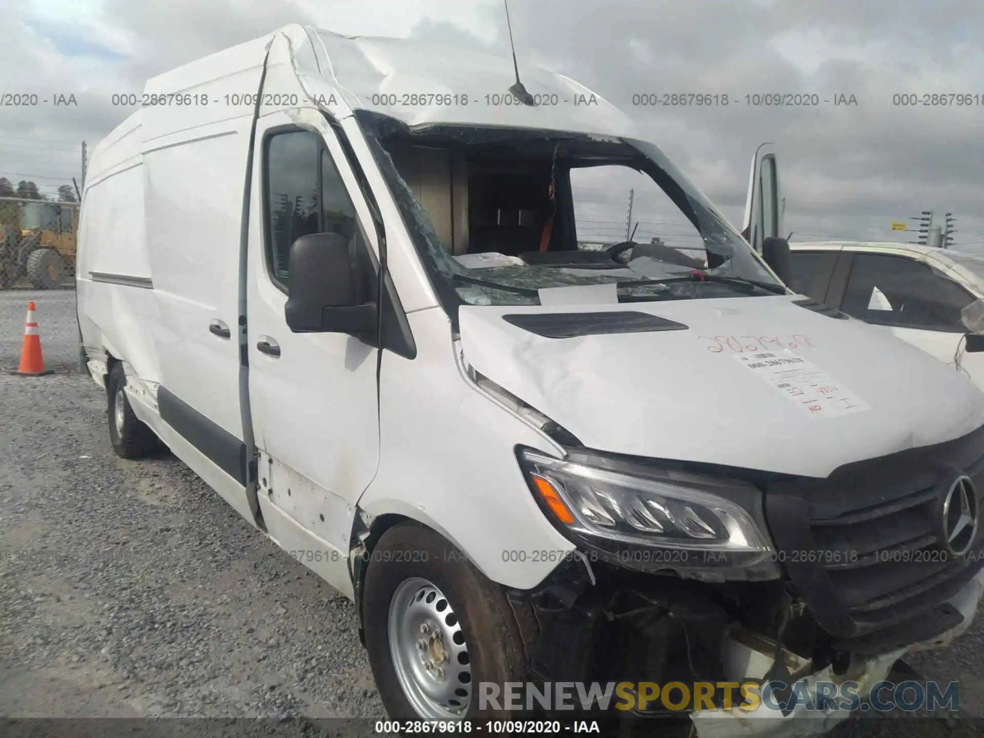 6 Photograph of a damaged car WD3PF1CD6KP103977 MERCEDES-BENZ SPRINTER CARGO VAN 2019