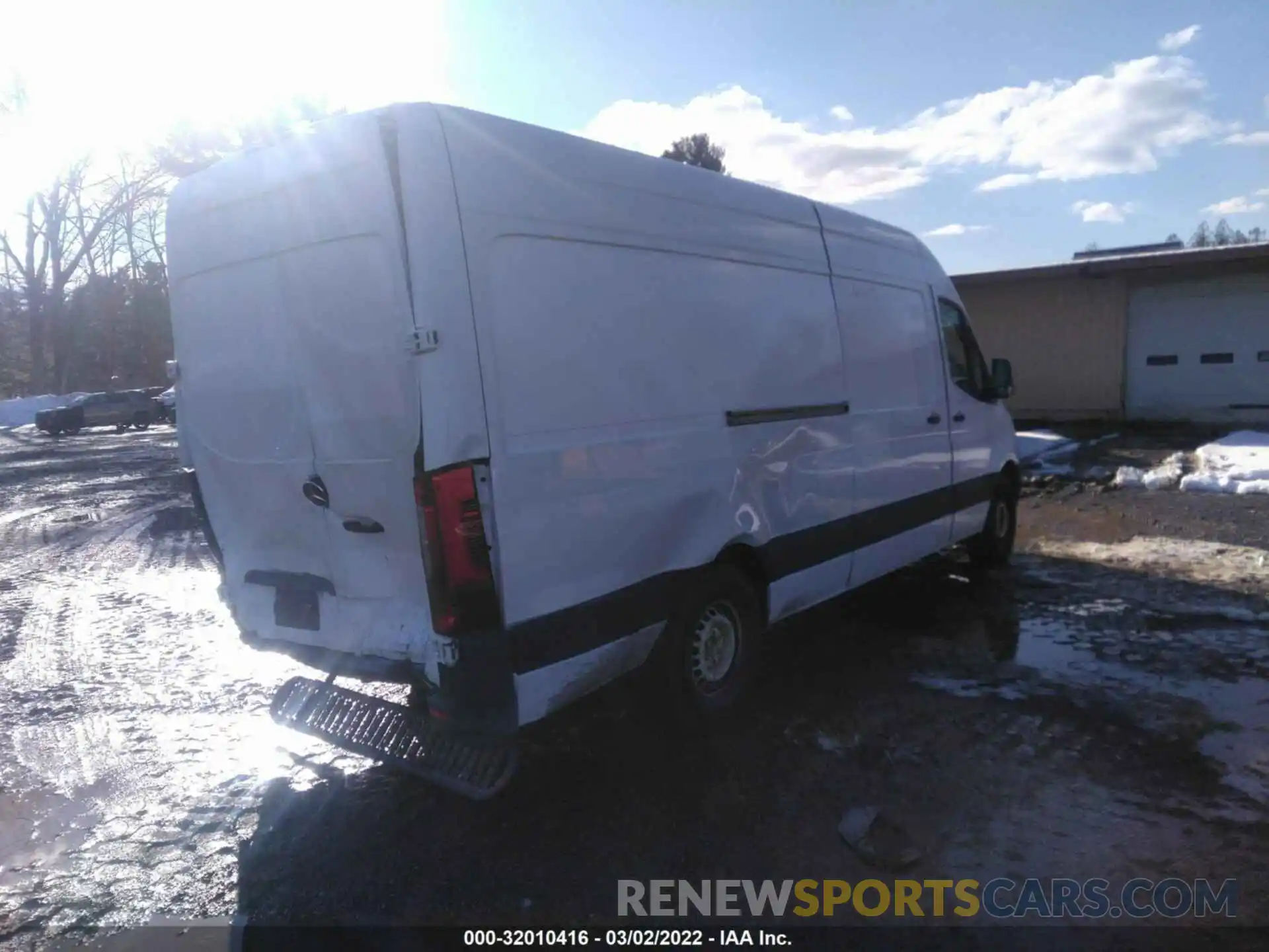 4 Фотография поврежденного автомобиля WD3PF1CD6KP119046 MERCEDES-BENZ SPRINTER CARGO VAN 2019