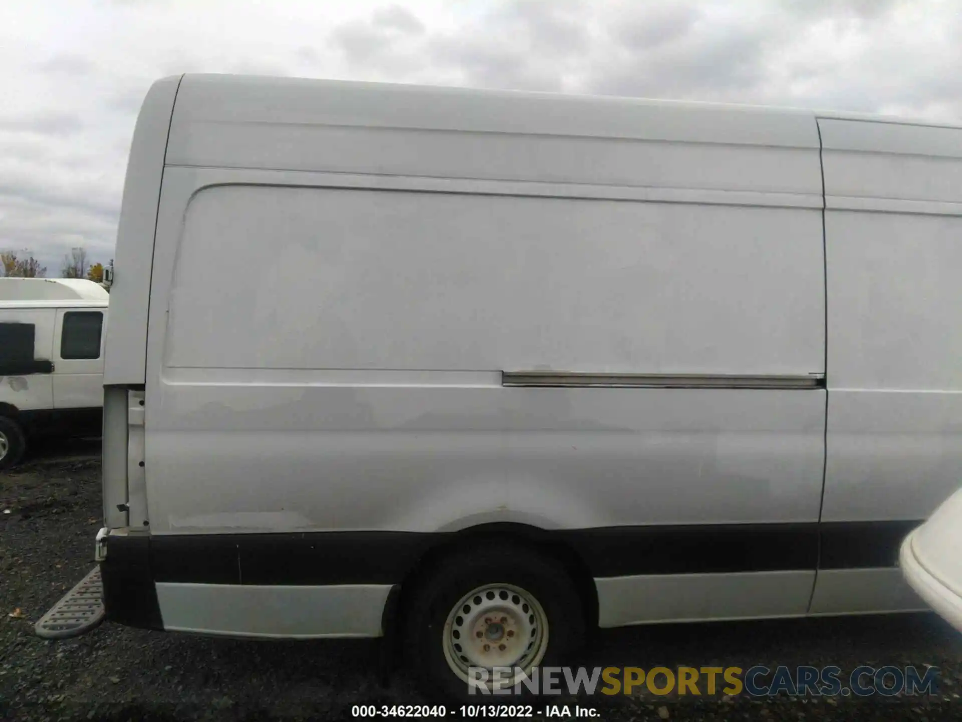 4 Фотография поврежденного автомобиля WD3PF1CD7KP057110 MERCEDES-BENZ SPRINTER CARGO VAN 2019