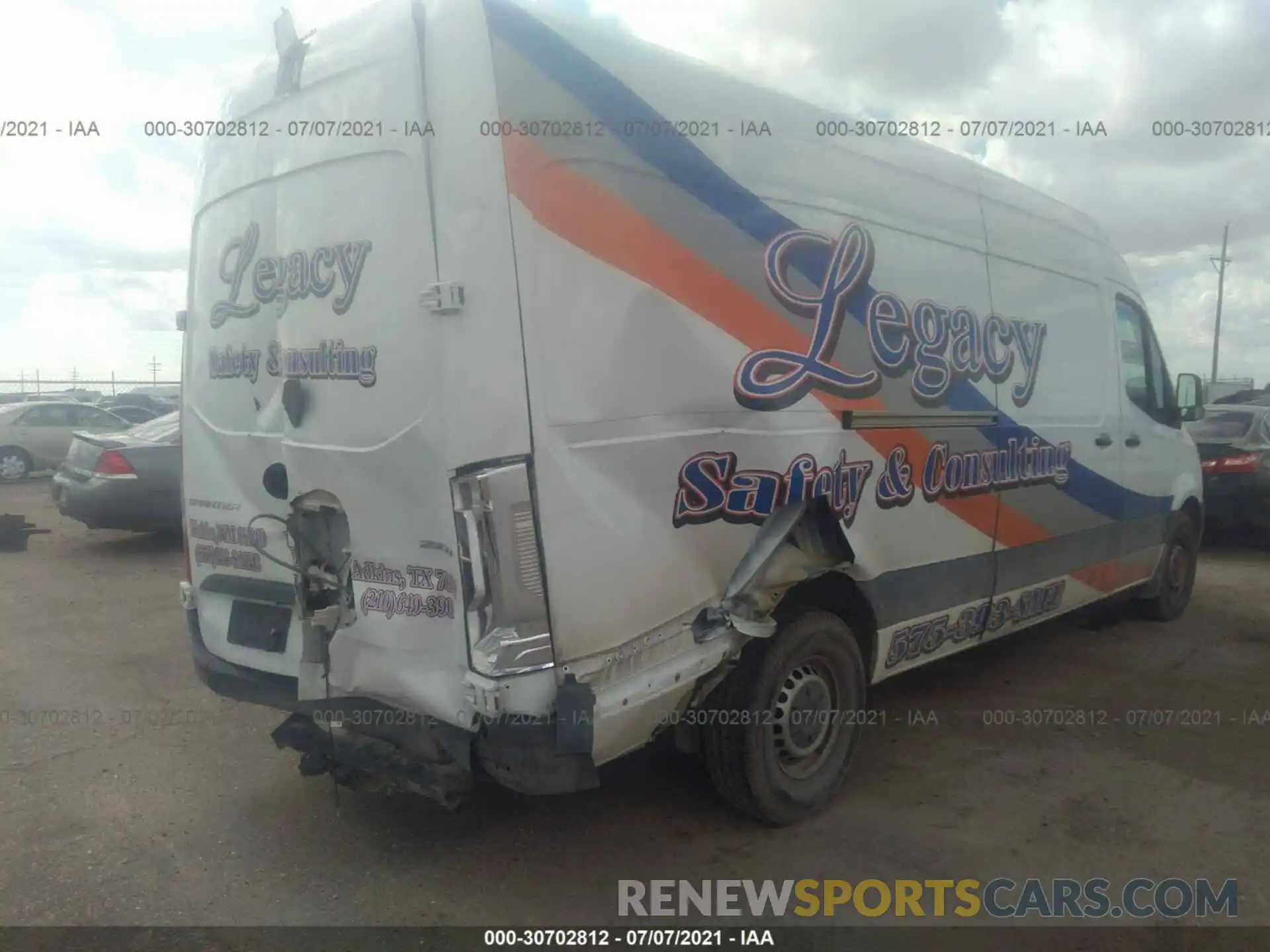 6 Photograph of a damaged car WD3PF1CD7KP059892 MERCEDES-BENZ SPRINTER CARGO VAN 2019