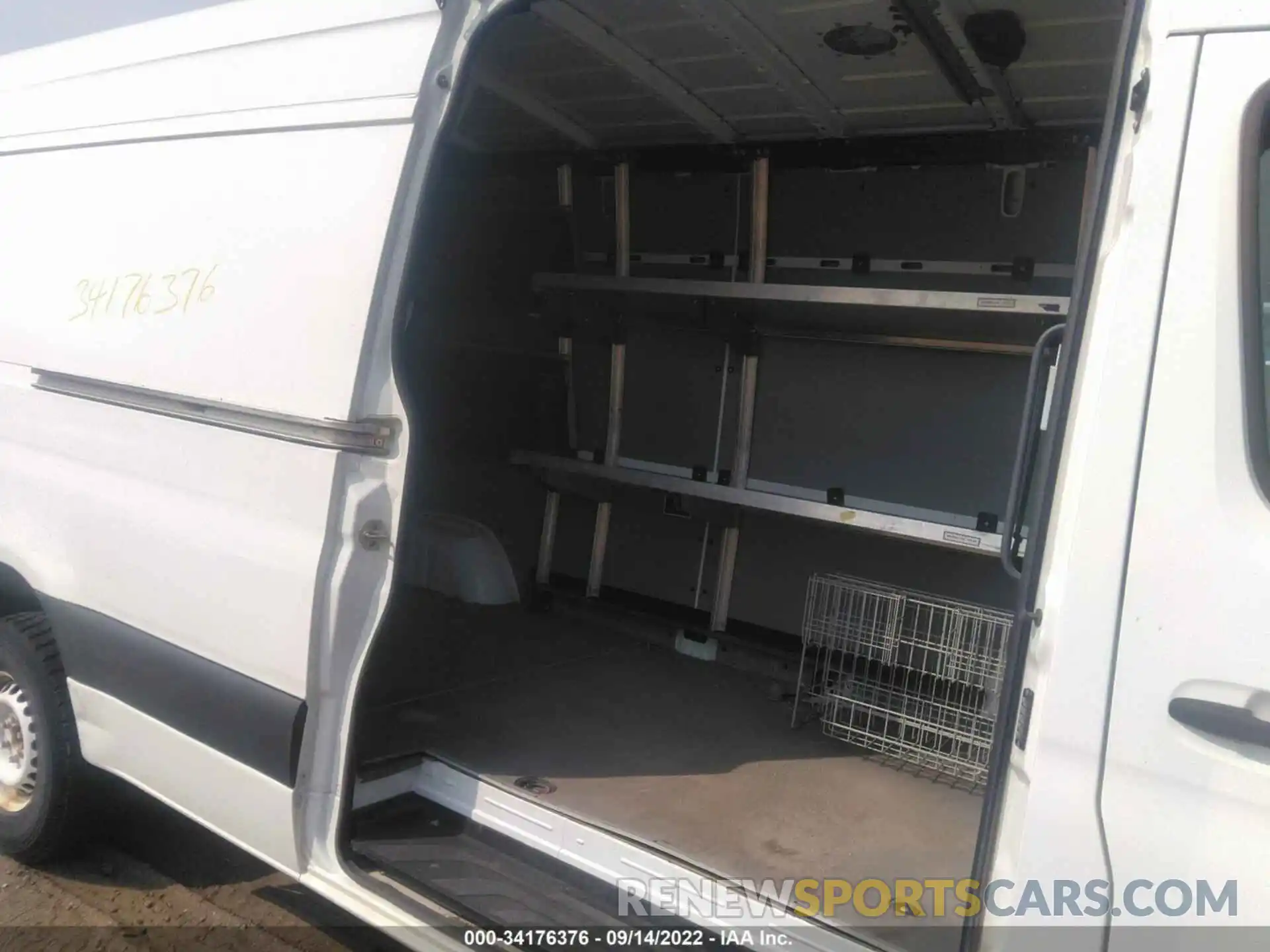 8 Фотография поврежденного автомобиля WD3PF1CD7KP117189 MERCEDES-BENZ SPRINTER CARGO VAN 2019