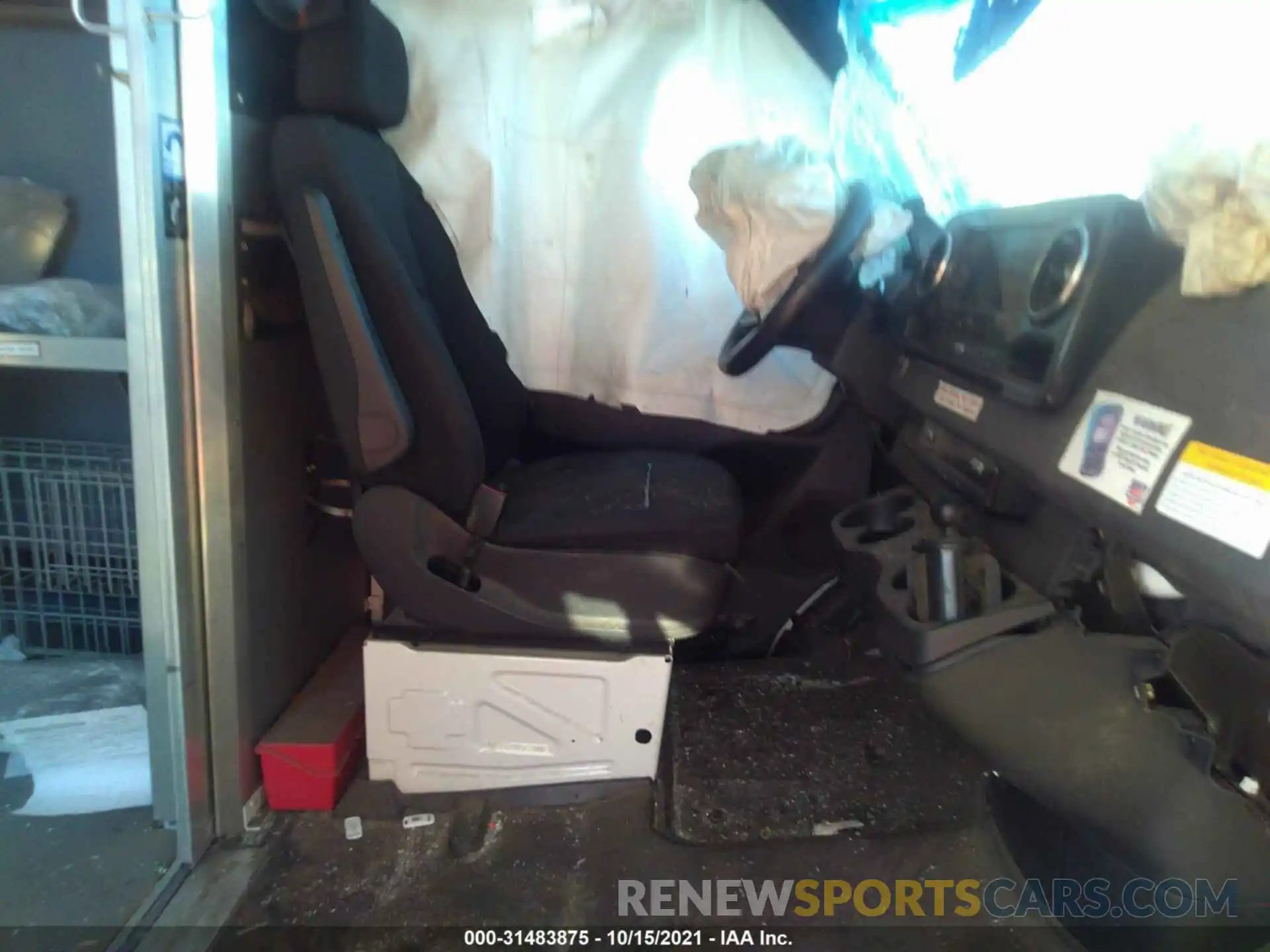 5 Photograph of a damaged car WD3PF1CD7KP149592 MERCEDES-BENZ SPRINTER CARGO VAN 2019