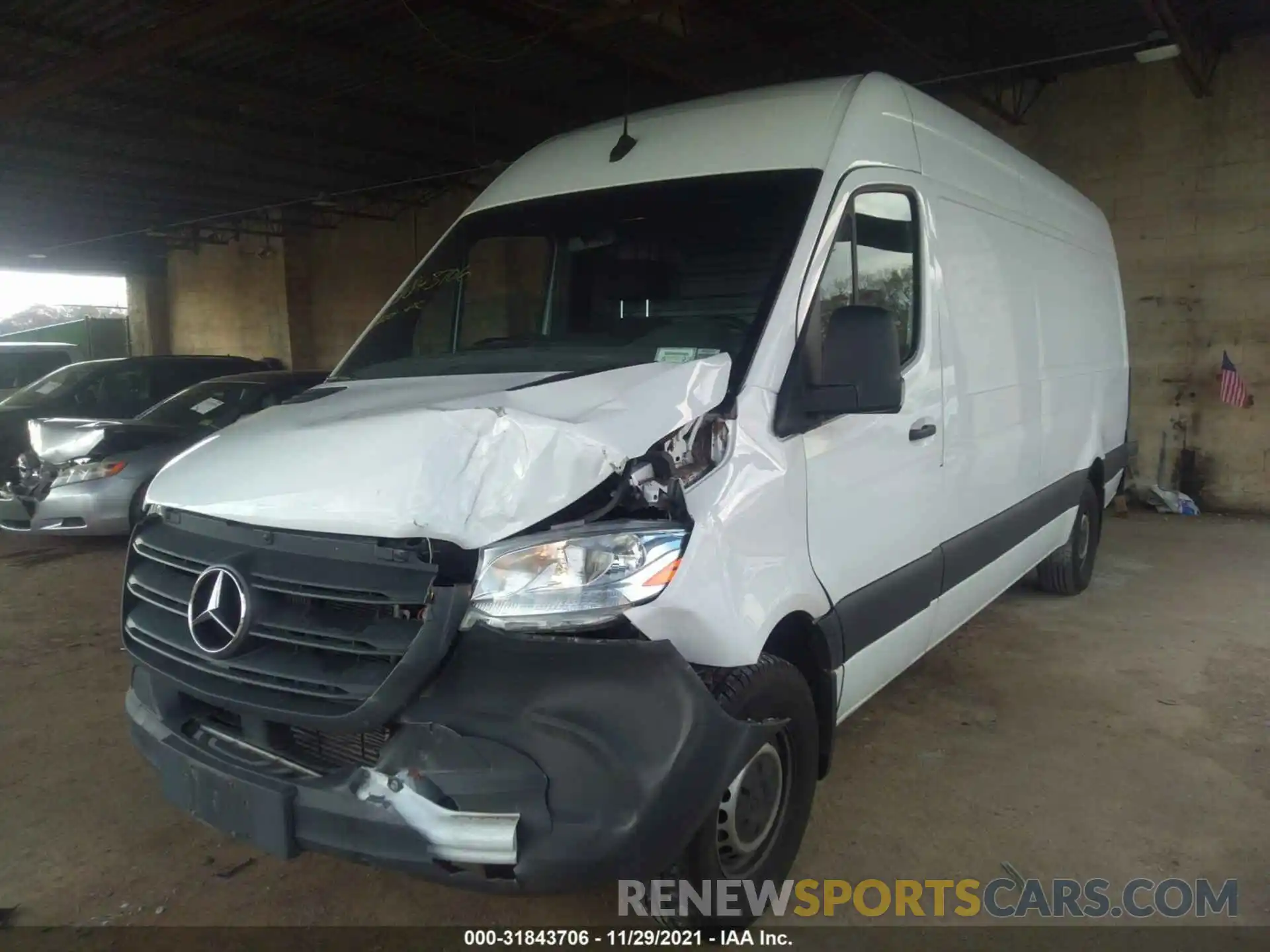 2 Фотография поврежденного автомобиля WD3PF1CD8KP032698 MERCEDES-BENZ SPRINTER CARGO VAN 2019