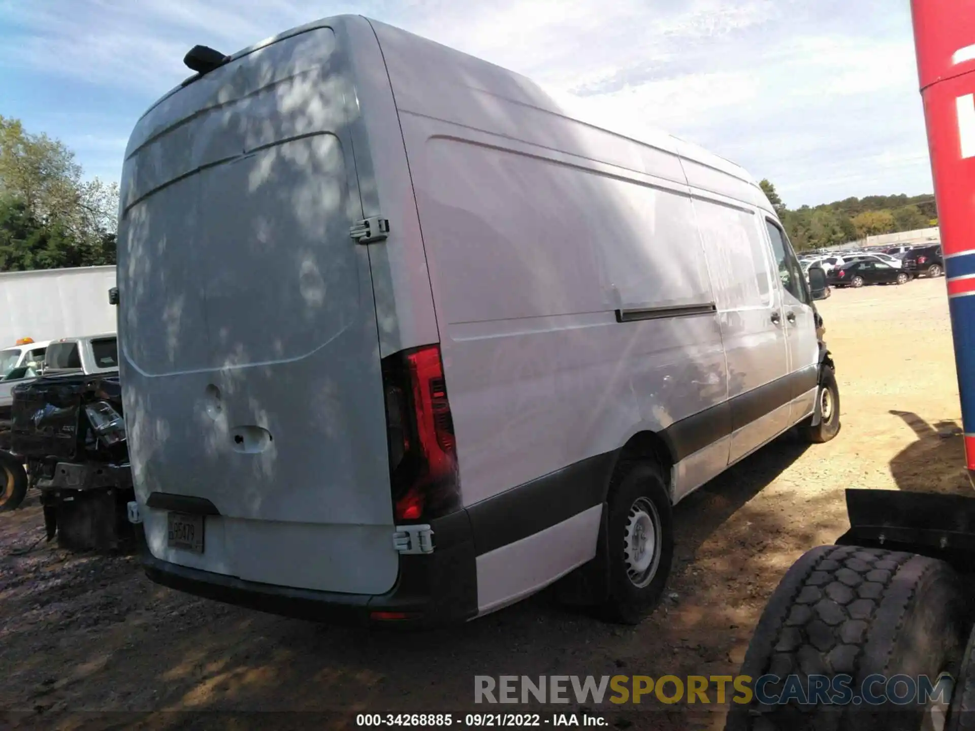 4 Фотография поврежденного автомобиля WD3PF1CD8KP064941 MERCEDES-BENZ SPRINTER CARGO VAN 2019