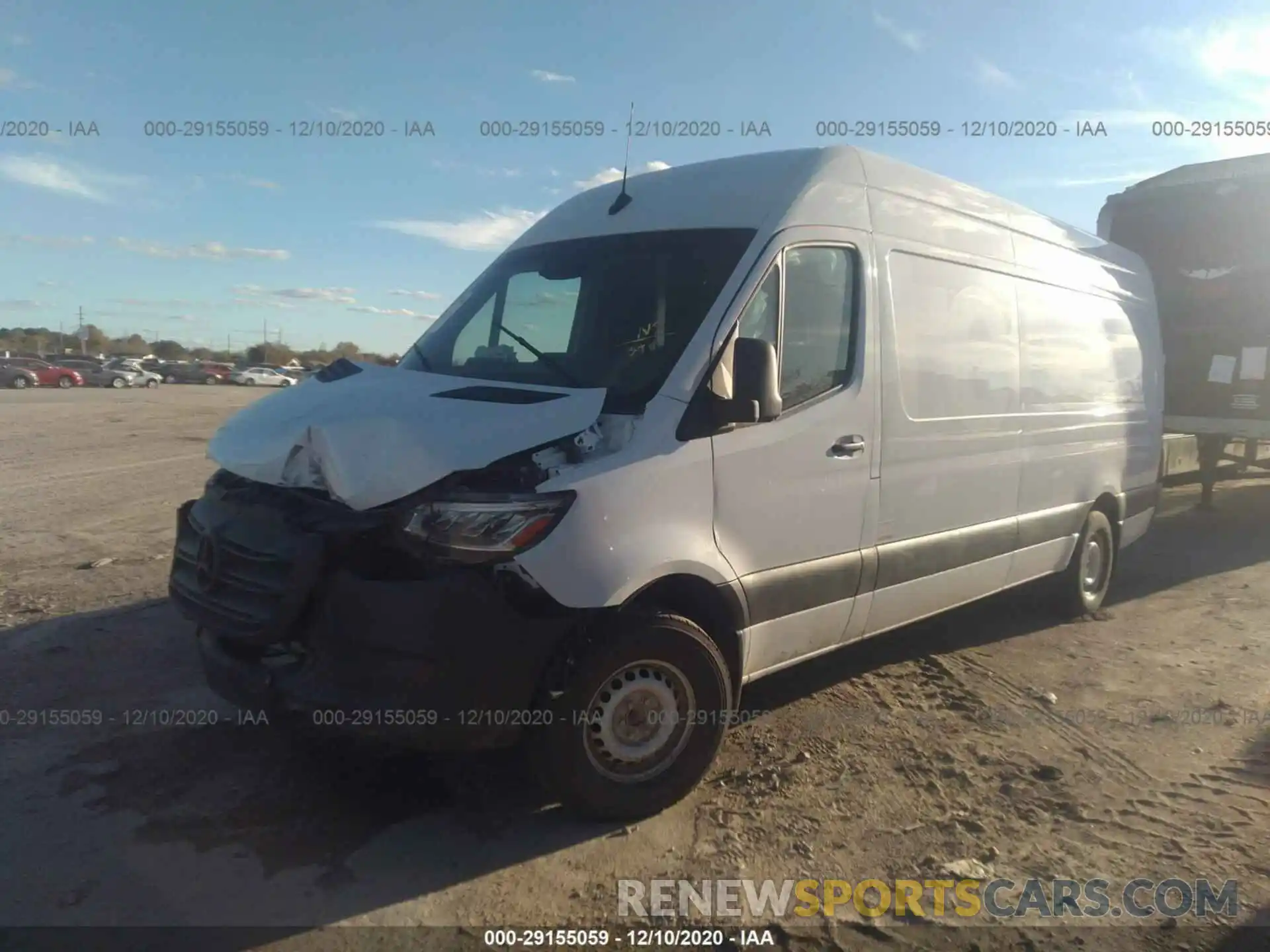 2 Фотография поврежденного автомобиля WD3PF1CD8KP103981 MERCEDES-BENZ SPRINTER CARGO VAN 2019