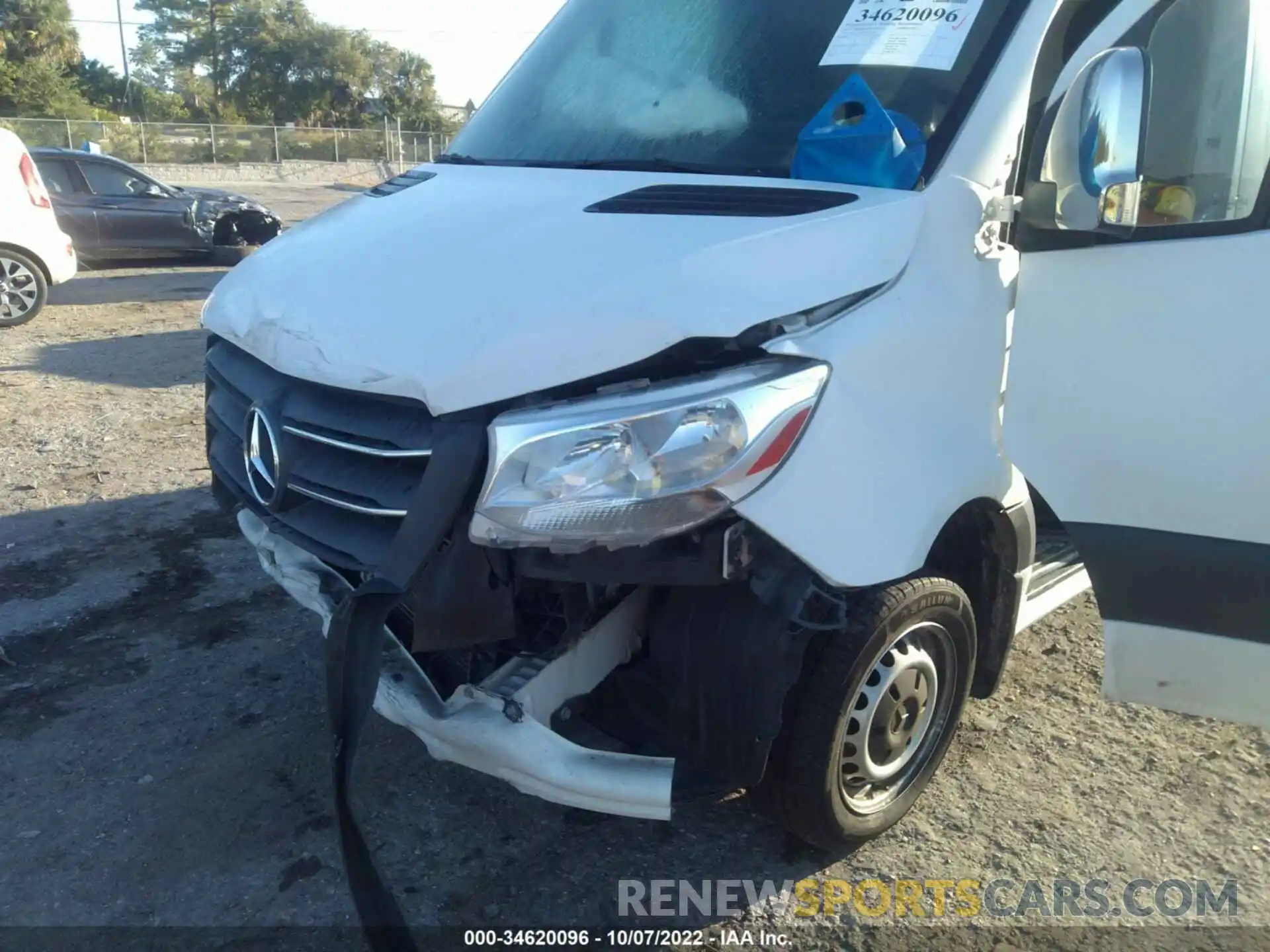 6 Photograph of a damaged car WD3PF1CD9KP036694 MERCEDES-BENZ SPRINTER CARGO VAN 2019