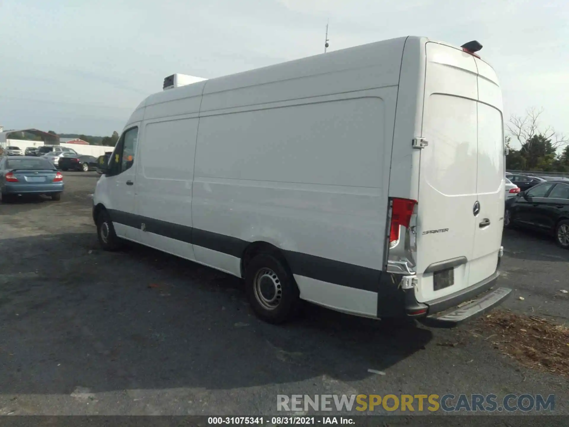 3 Фотография поврежденного автомобиля WD3PF1CD9KP079528 MERCEDES-BENZ SPRINTER CARGO VAN 2019