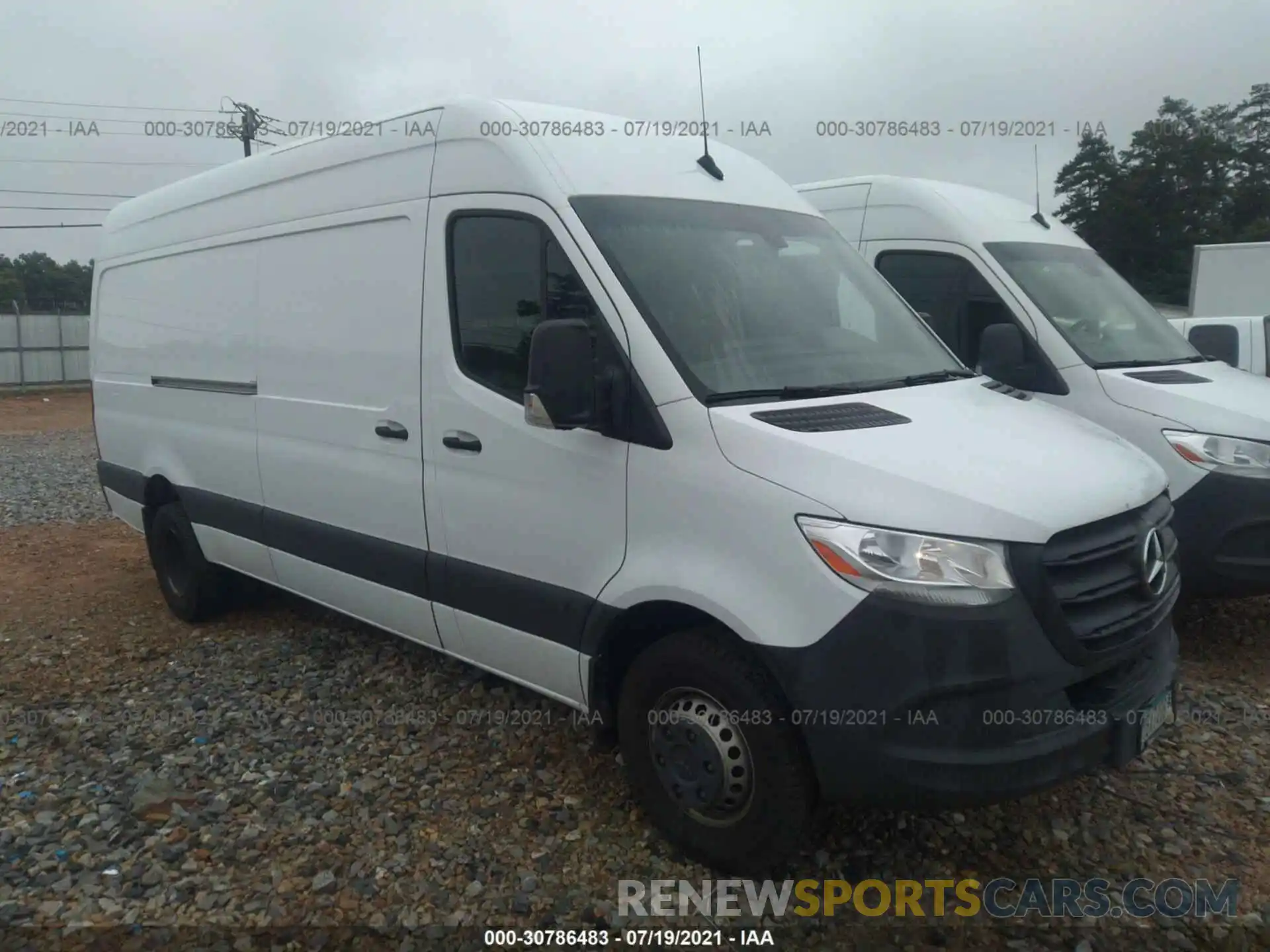 1 Photograph of a damaged car WD3PF4CC2KP038697 MERCEDES-BENZ SPRINTER CARGO VAN 2019