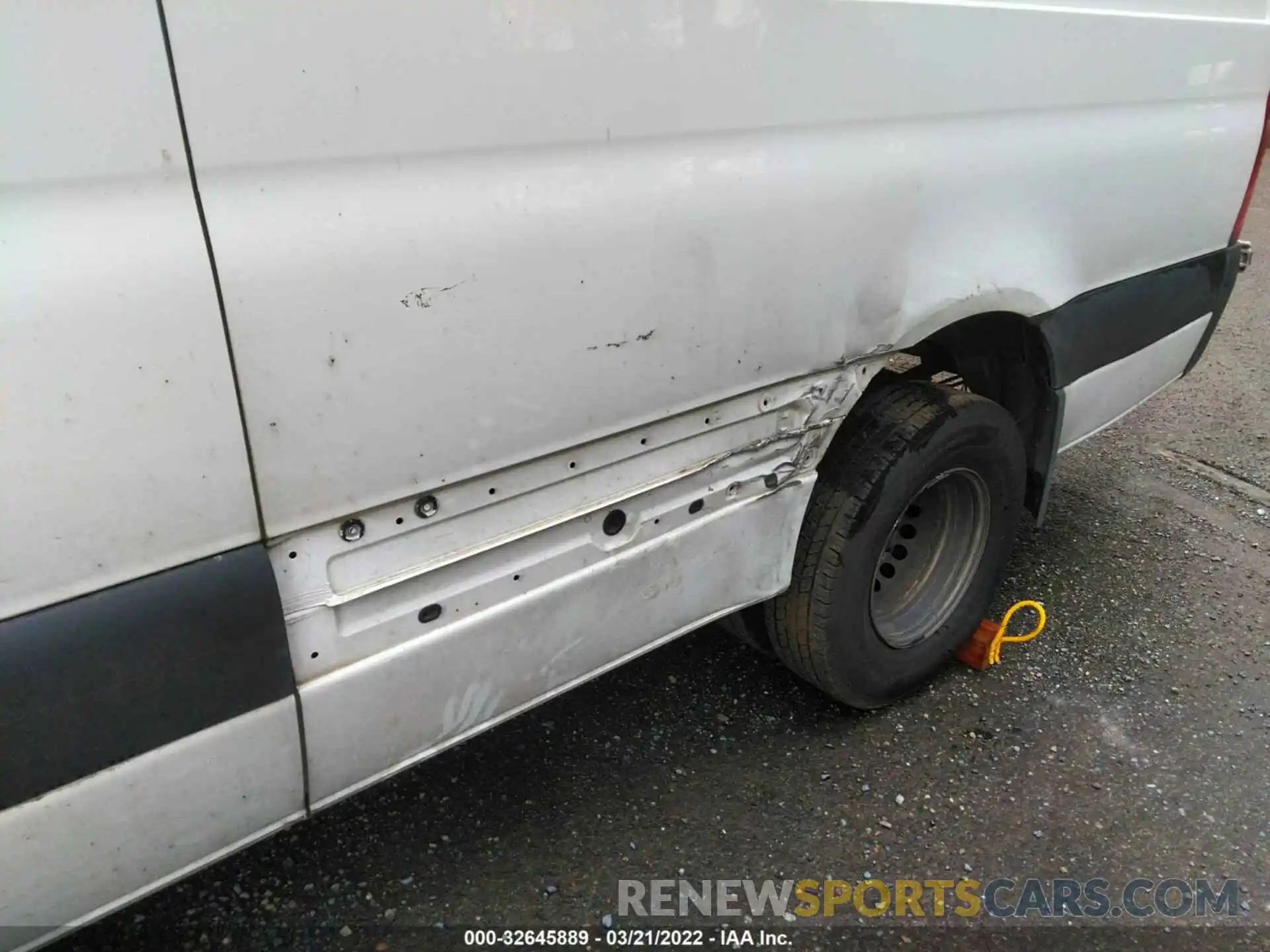 14 Photograph of a damaged car WD3PF4CDXKP028962 MERCEDES-BENZ SPRINTER CARGO VAN 2019