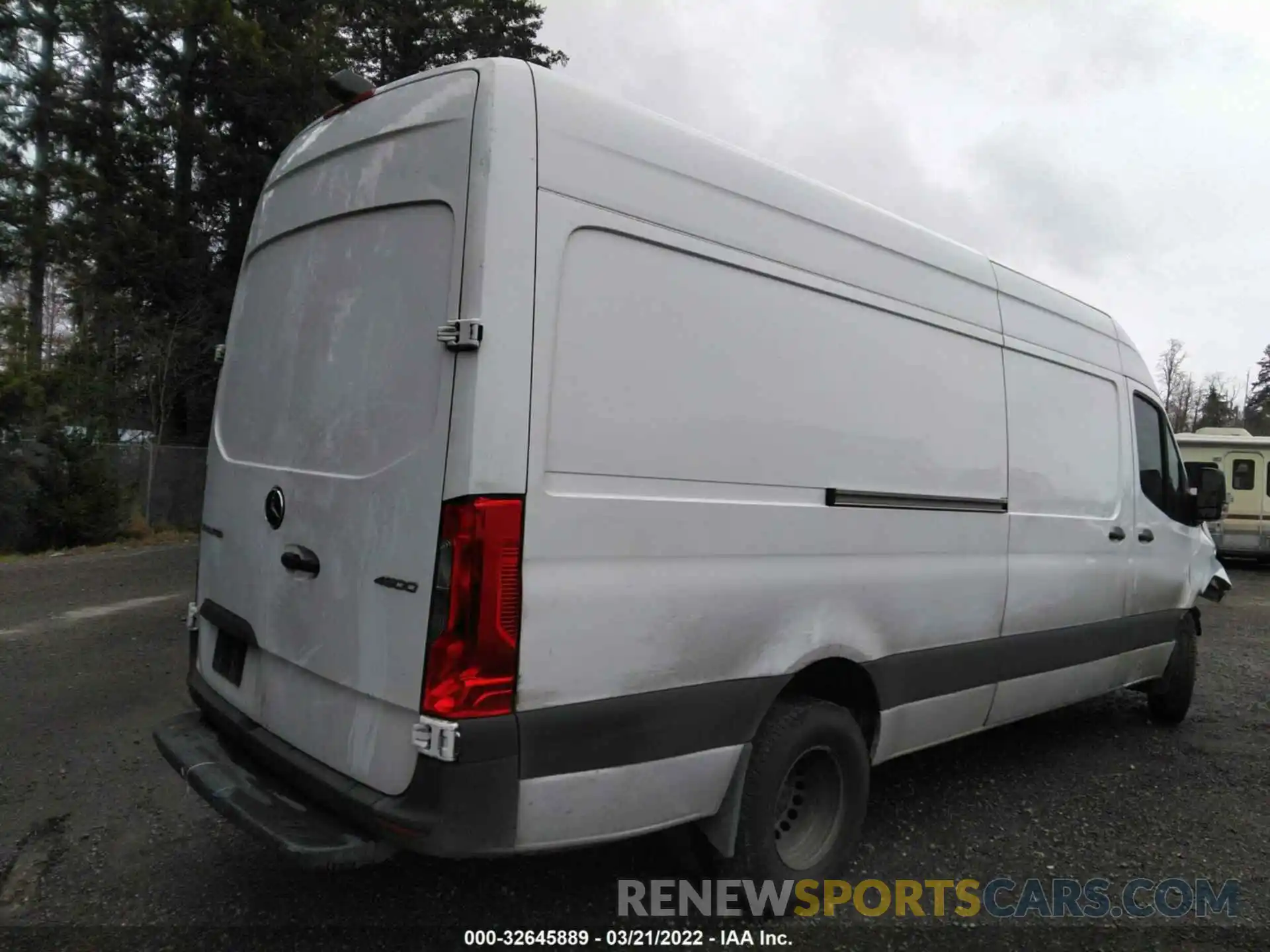 4 Фотография поврежденного автомобиля WD3PF4CDXKP028962 MERCEDES-BENZ SPRINTER CARGO VAN 2019