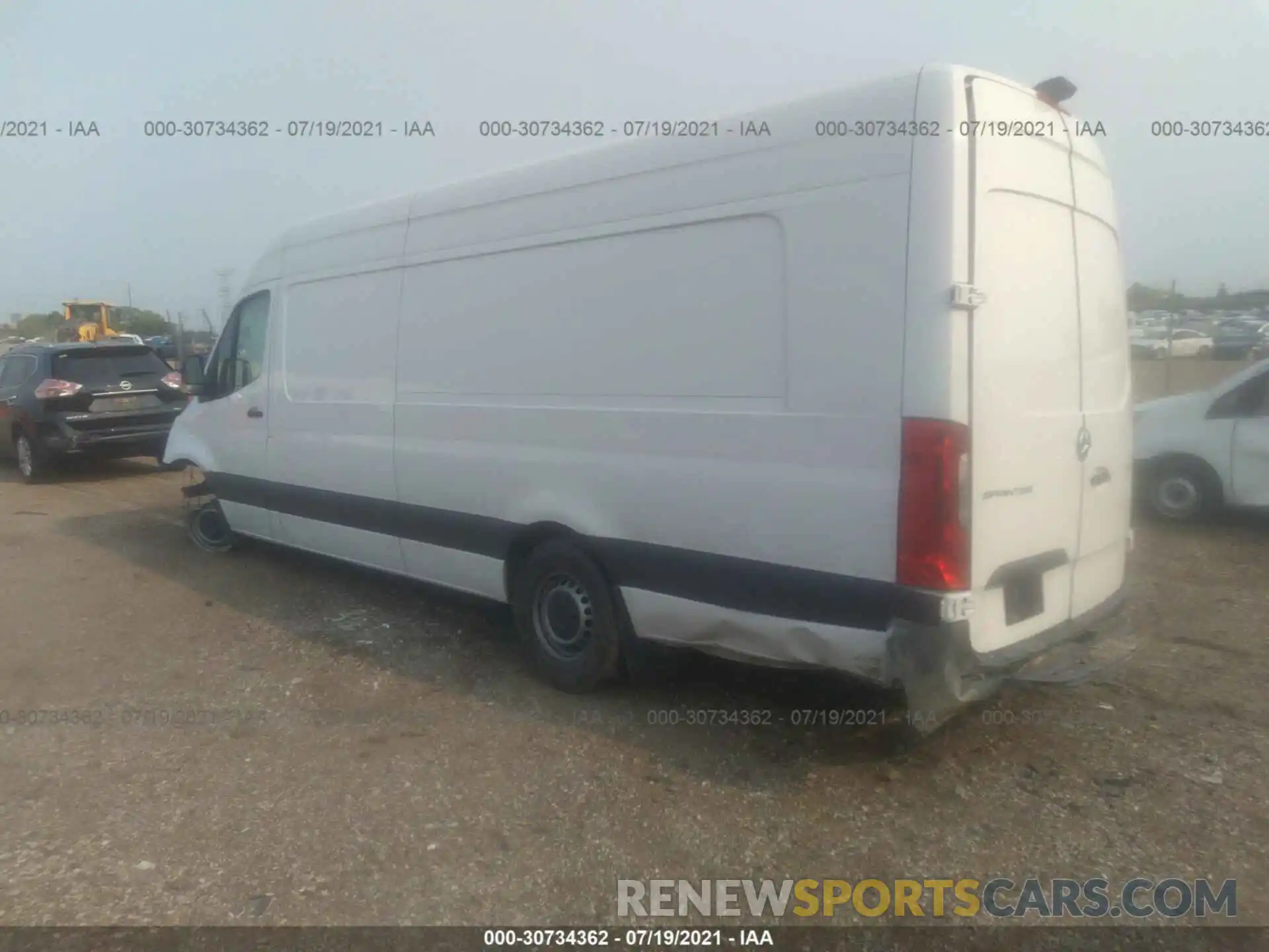 3 Фотография поврежденного автомобиля W1W4EDHY5LT020093 MERCEDES-BENZ SPRINTER CARGO VAN 2020