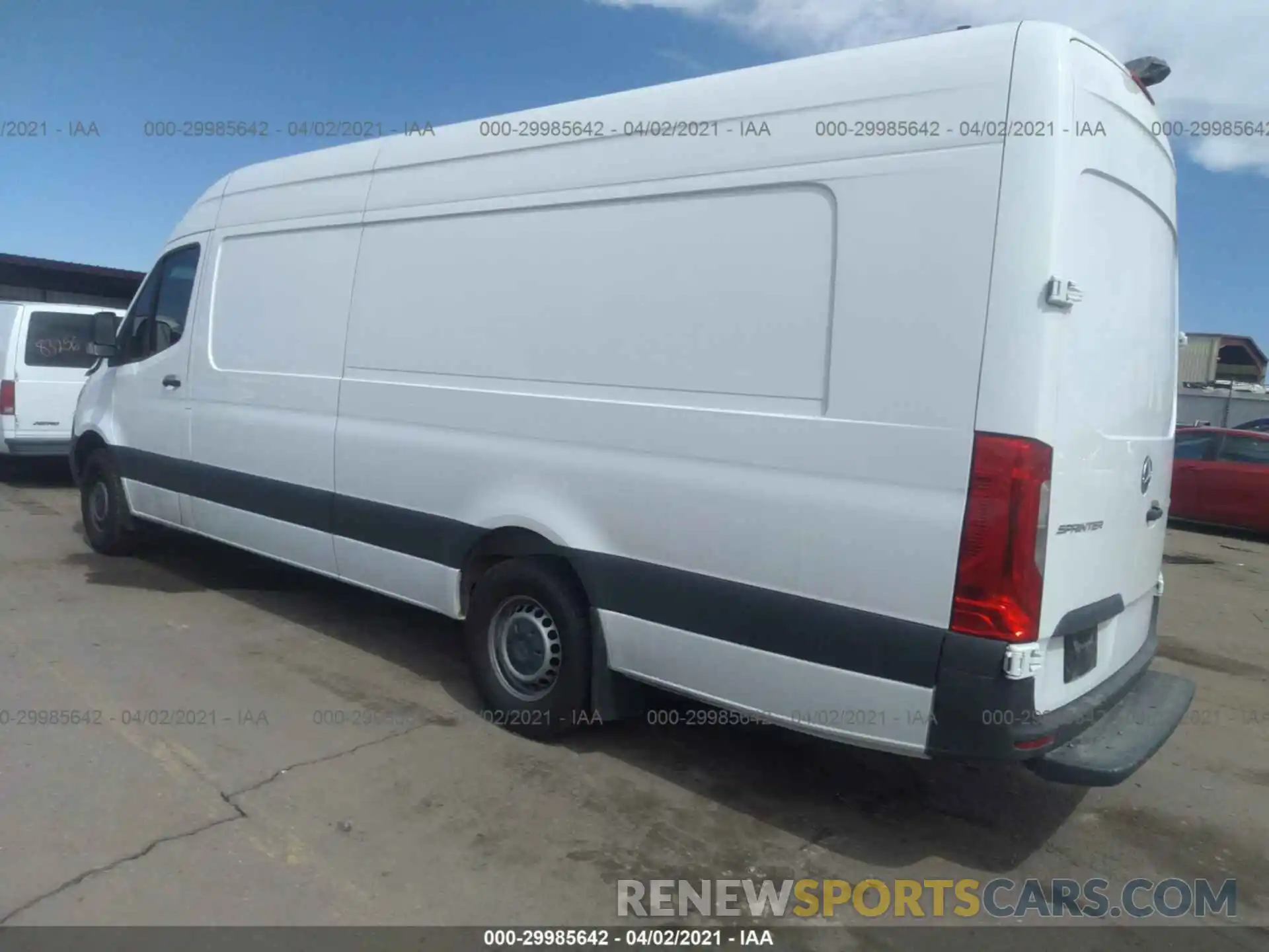 3 Фотография поврежденного автомобиля W1W4EDHY8LT022002 MERCEDES-BENZ SPRINTER CARGO VAN 2020