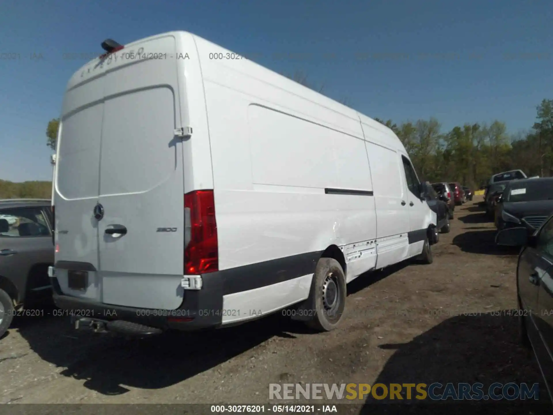 4 Photograph of a damaged car W1W4EDHY8LT024591 MERCEDES-BENZ SPRINTER CARGO VAN 2020