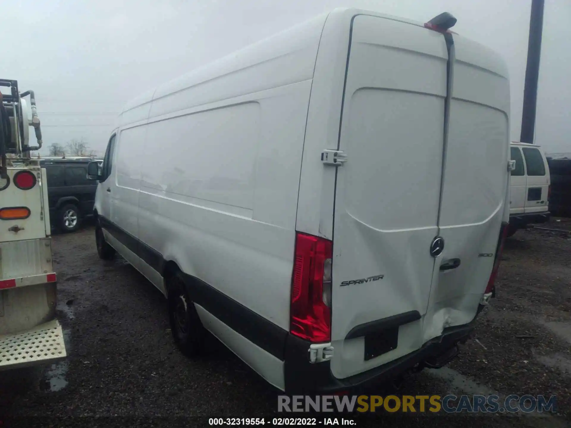 3 Фотография поврежденного автомобиля W1W4EDHYXLT022499 MERCEDES-BENZ SPRINTER CARGO VAN 2020