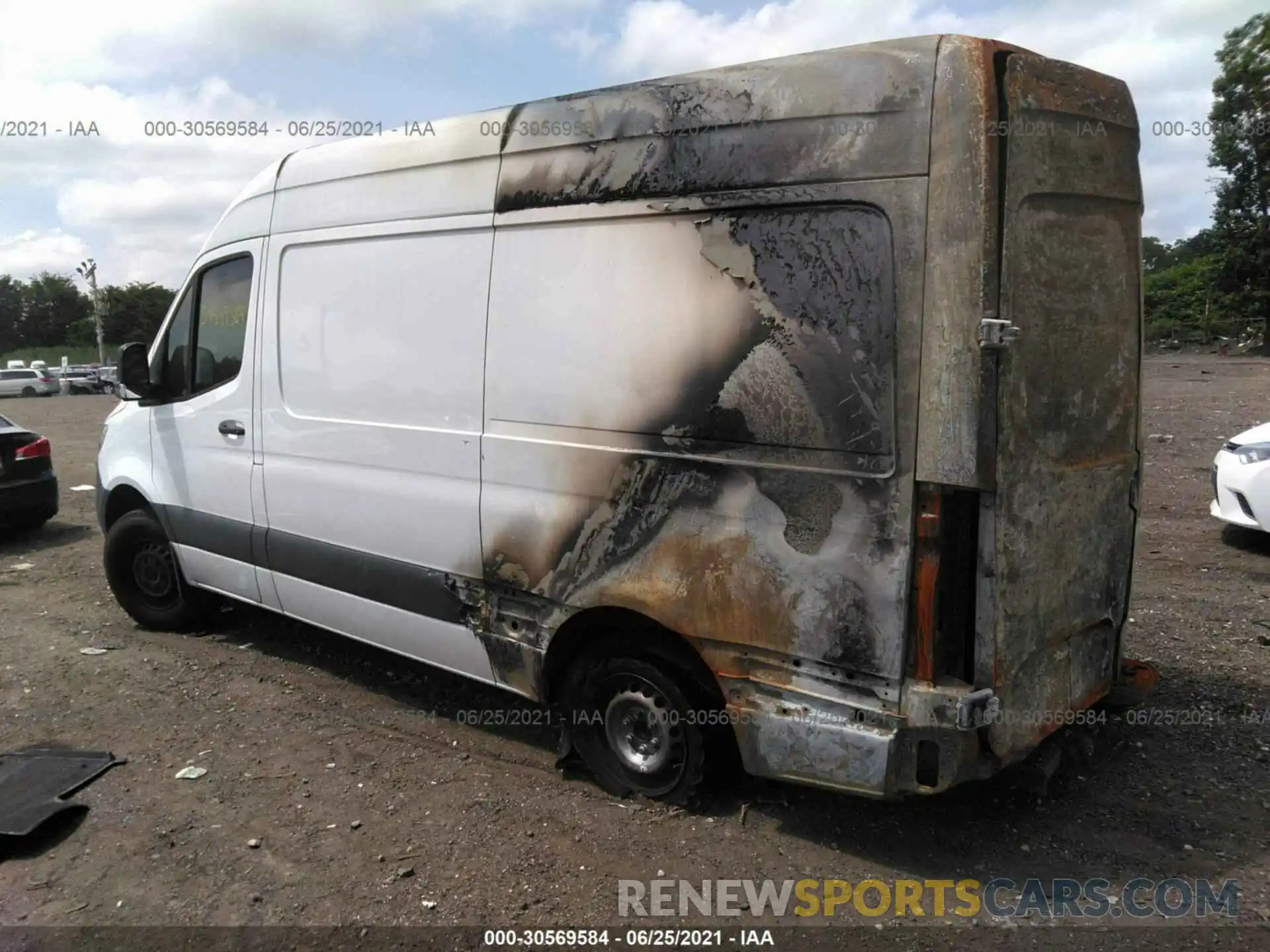 3 Photograph of a damaged car W1Y4EBHY0LP209528 MERCEDES-BENZ SPRINTER CARGO VAN 2020