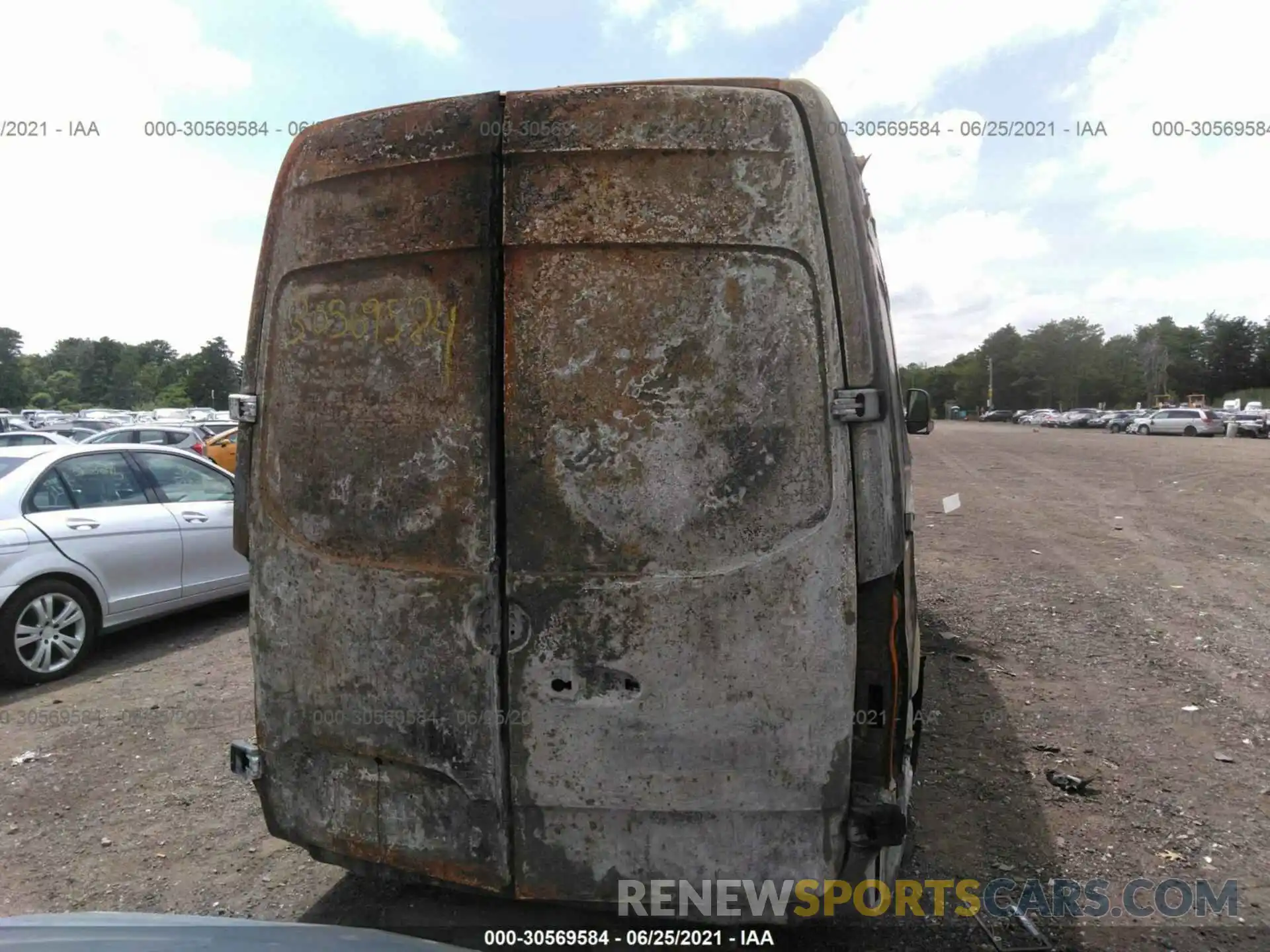 6 Photograph of a damaged car W1Y4EBHY0LP209528 MERCEDES-BENZ SPRINTER CARGO VAN 2020