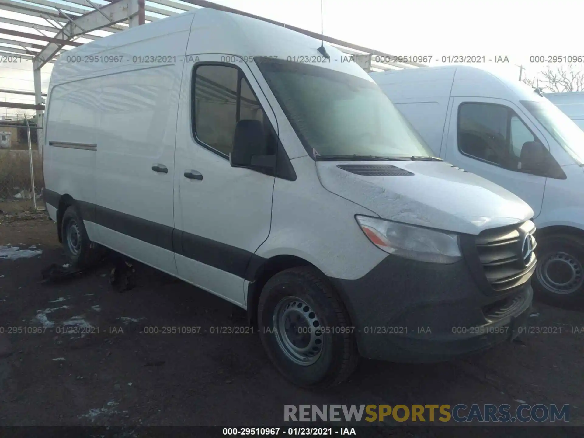 1 Фотография поврежденного автомобиля W1Y4EBHY0LT042370 MERCEDES-BENZ SPRINTER CARGO VAN 2020