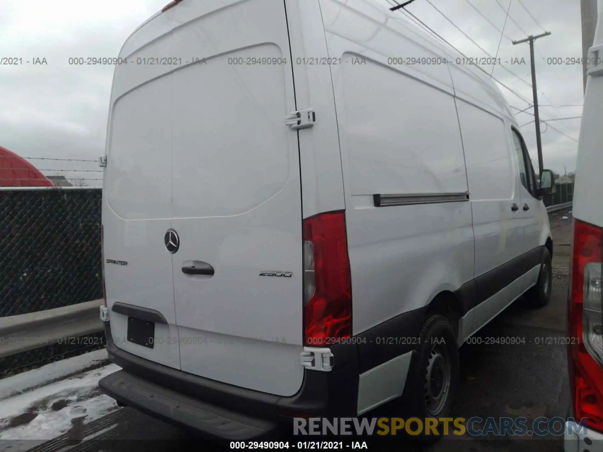 4 Фотография поврежденного автомобиля W1Y4EBHY1LT042958 MERCEDES-BENZ SPRINTER CARGO VAN 2020