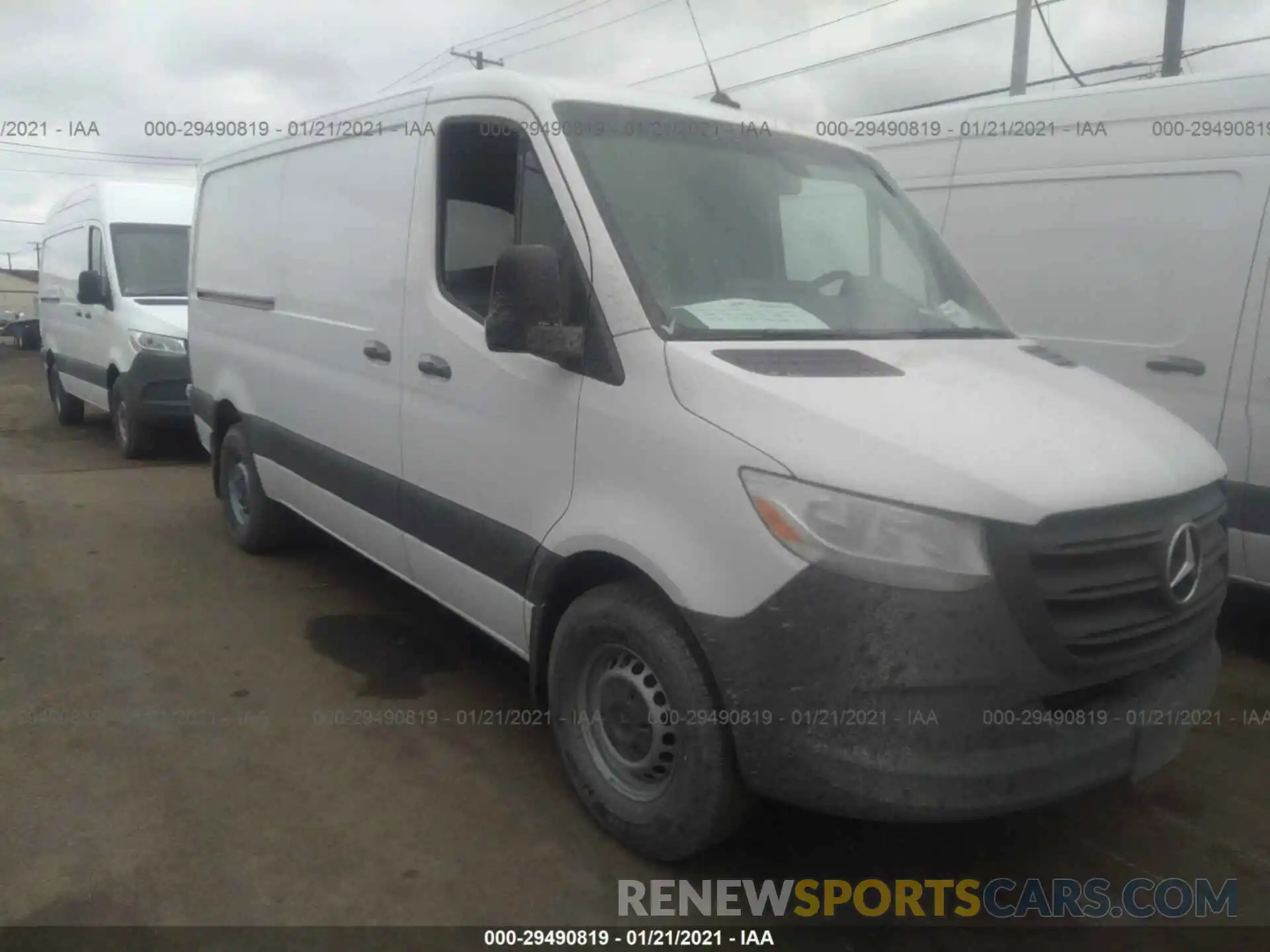 1 Фотография поврежденного автомобиля W1Y4EBHY1LT043625 MERCEDES-BENZ SPRINTER CARGO VAN 2020